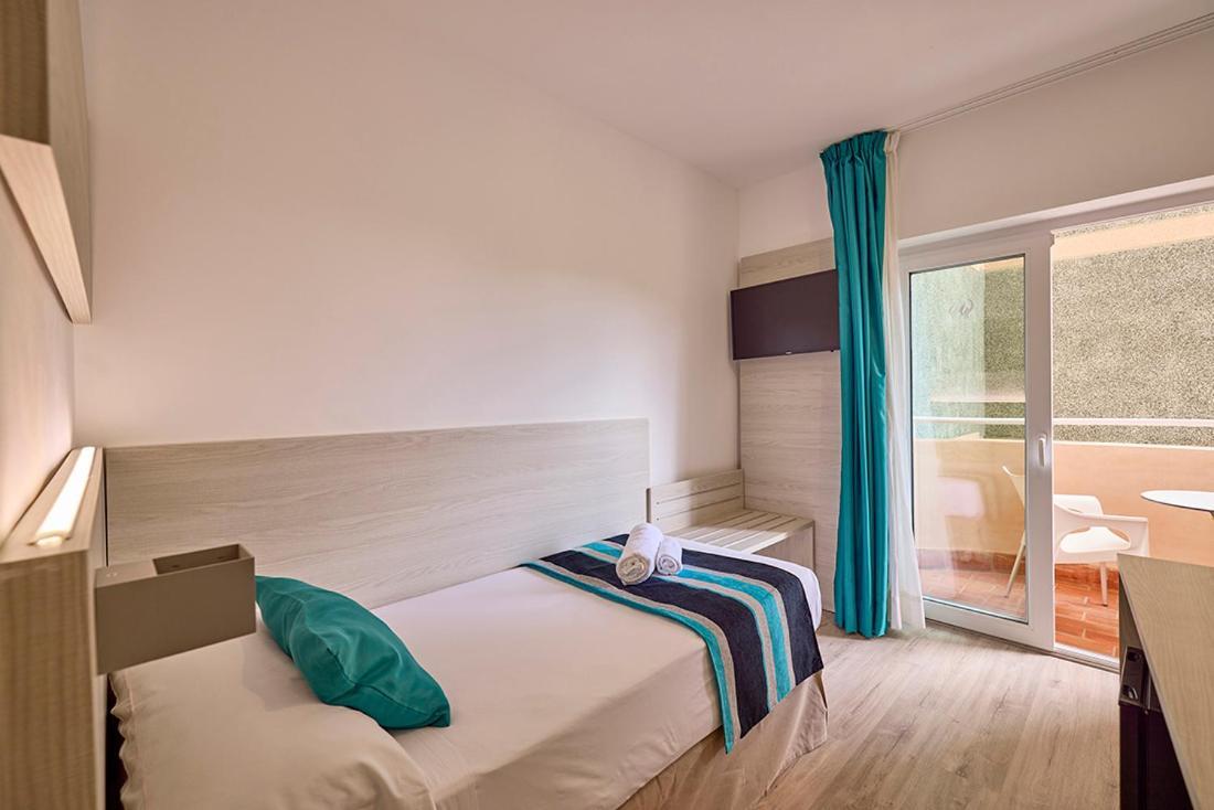 Comfort Single Room with Balcony,1682953841:JPEG