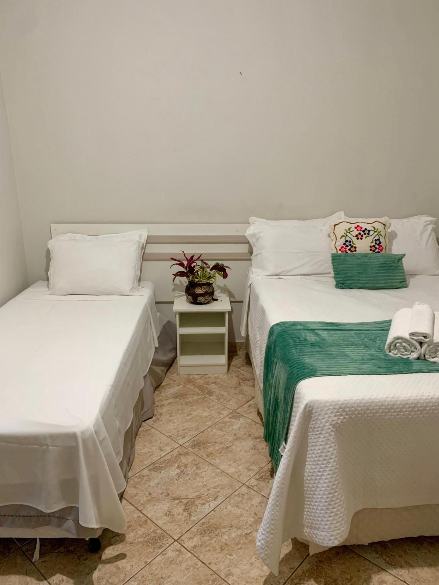Quarto Duplo com Vista da Piscina
