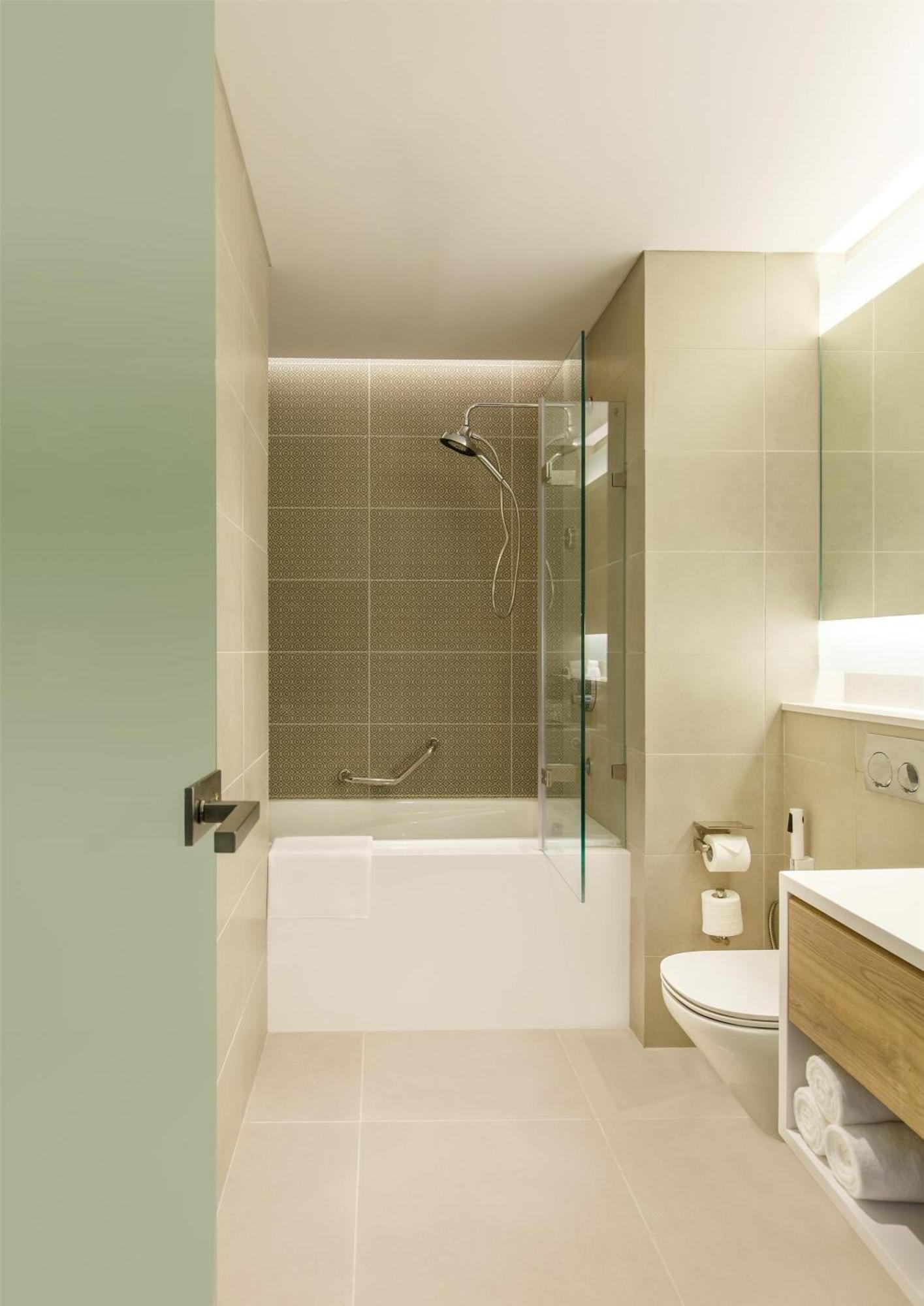 King Room disc on Food Soft Beverages & Laundry