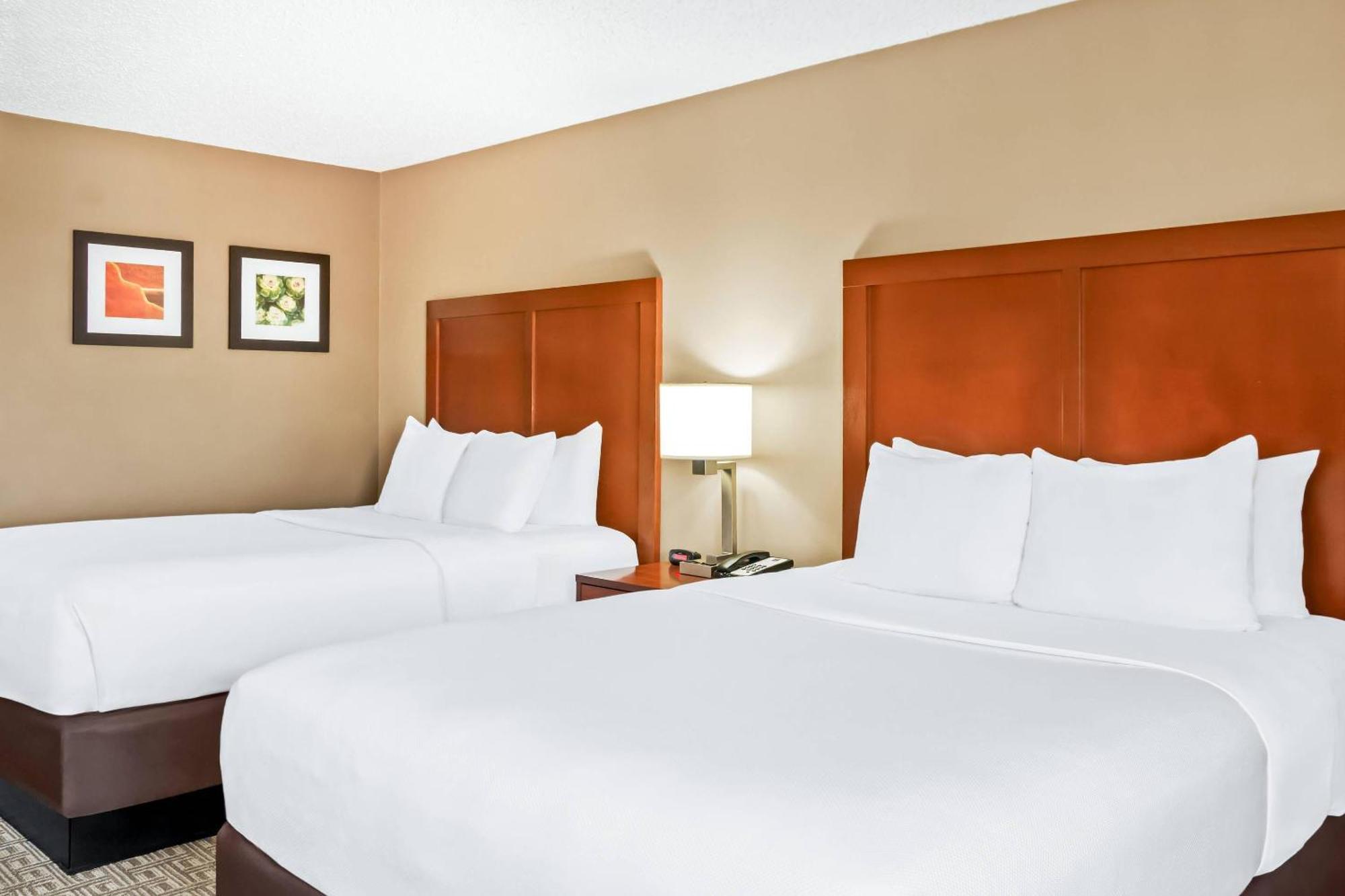 Queen Room Two Queen Beds Non-Smoking