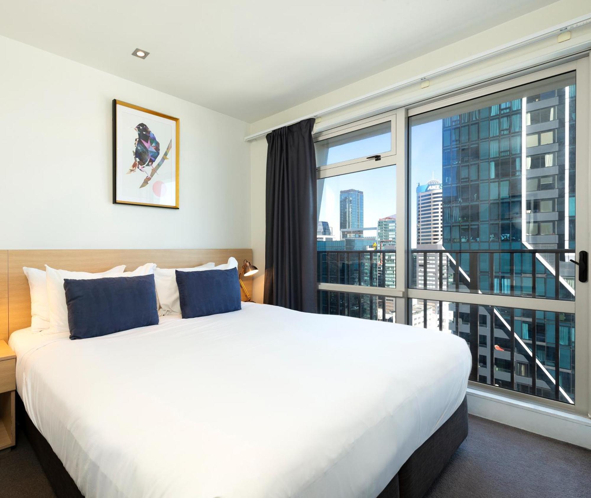 One-Bedroom Apartment with City View,1697833481:JPEG