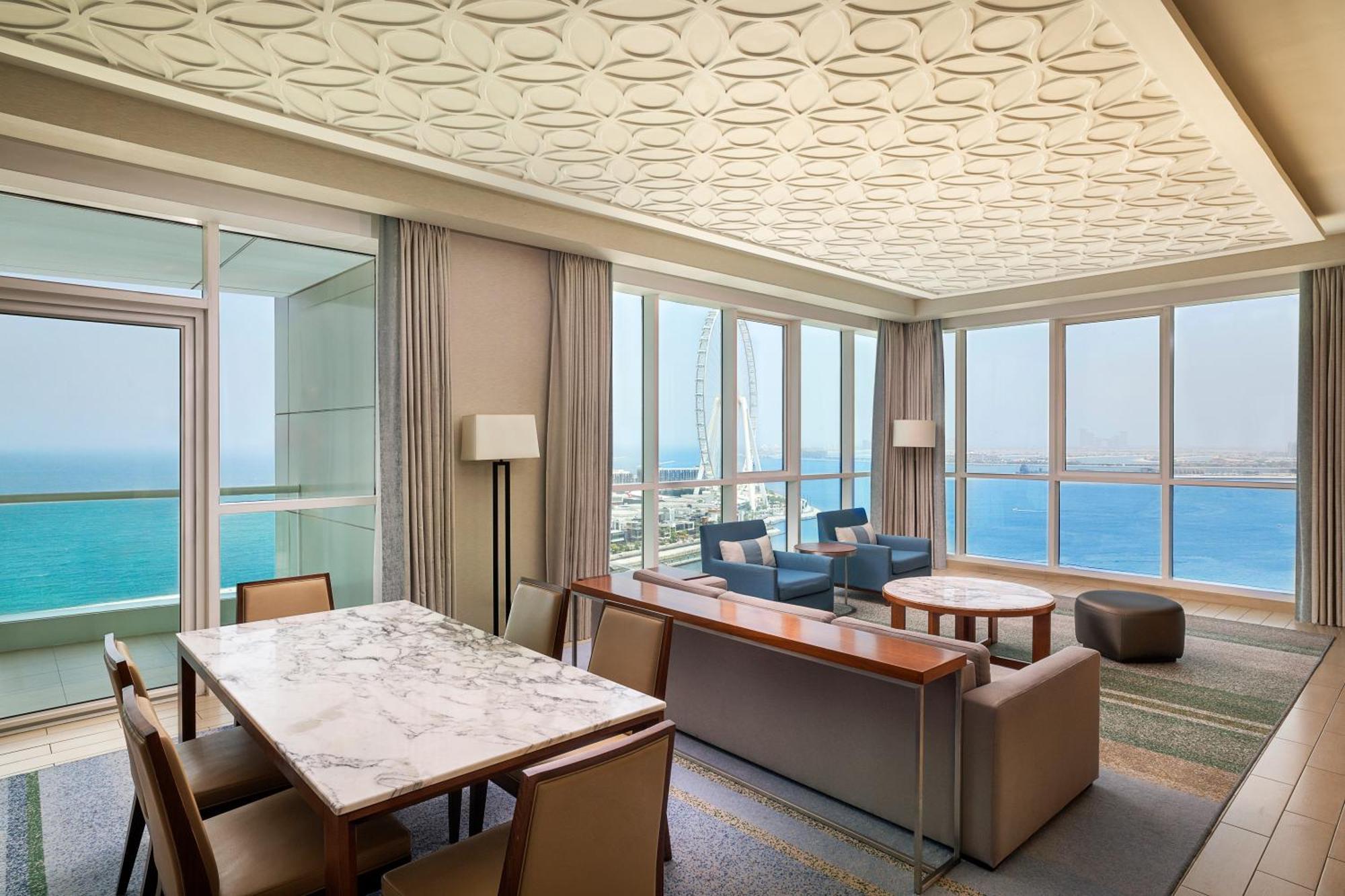 Three-Bedroom Suite with Kitchen - Panoramic Sea View,1699018686:JPEG