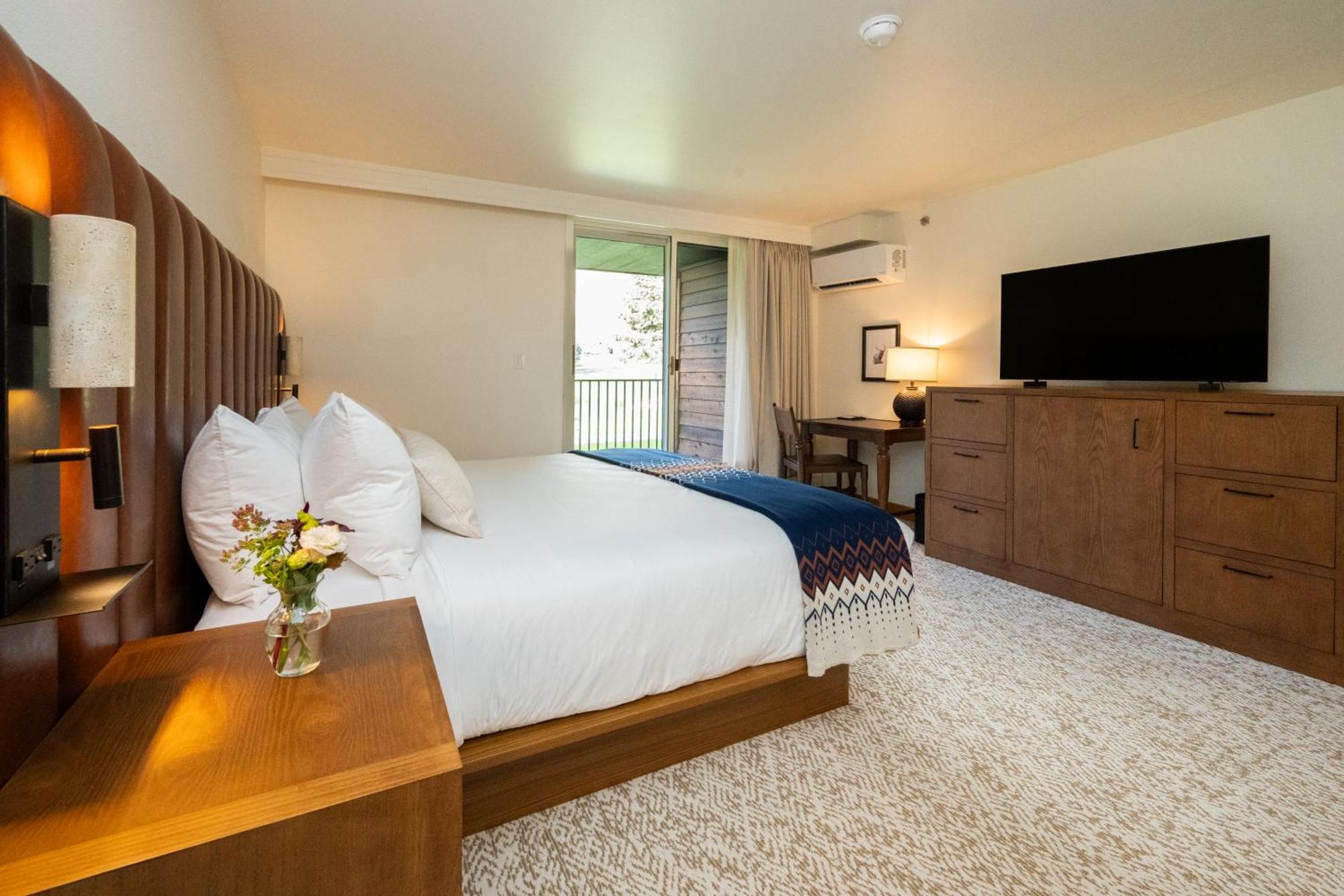 Standard King Room