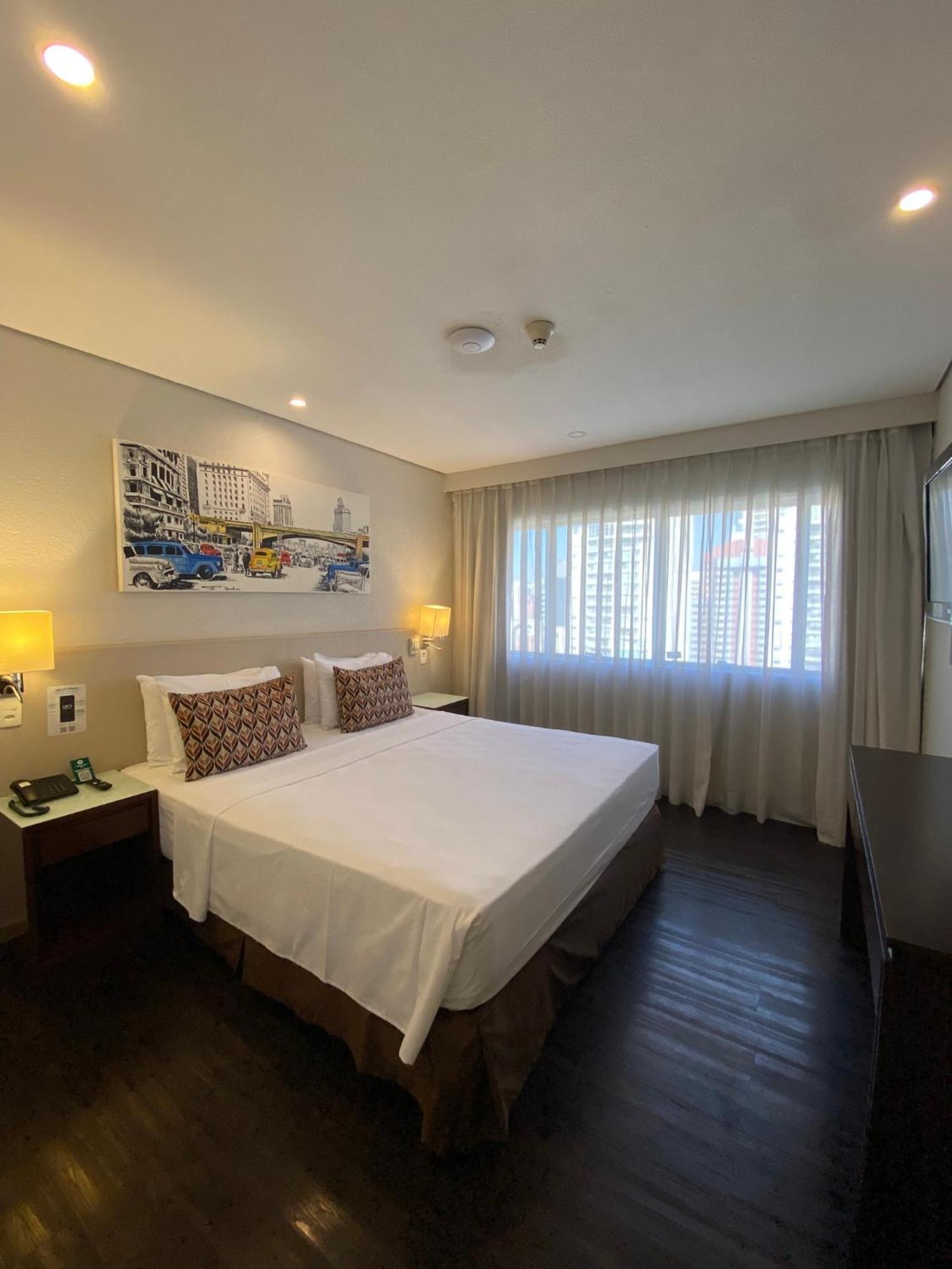 Executive Suite,1710617348:JPEG
