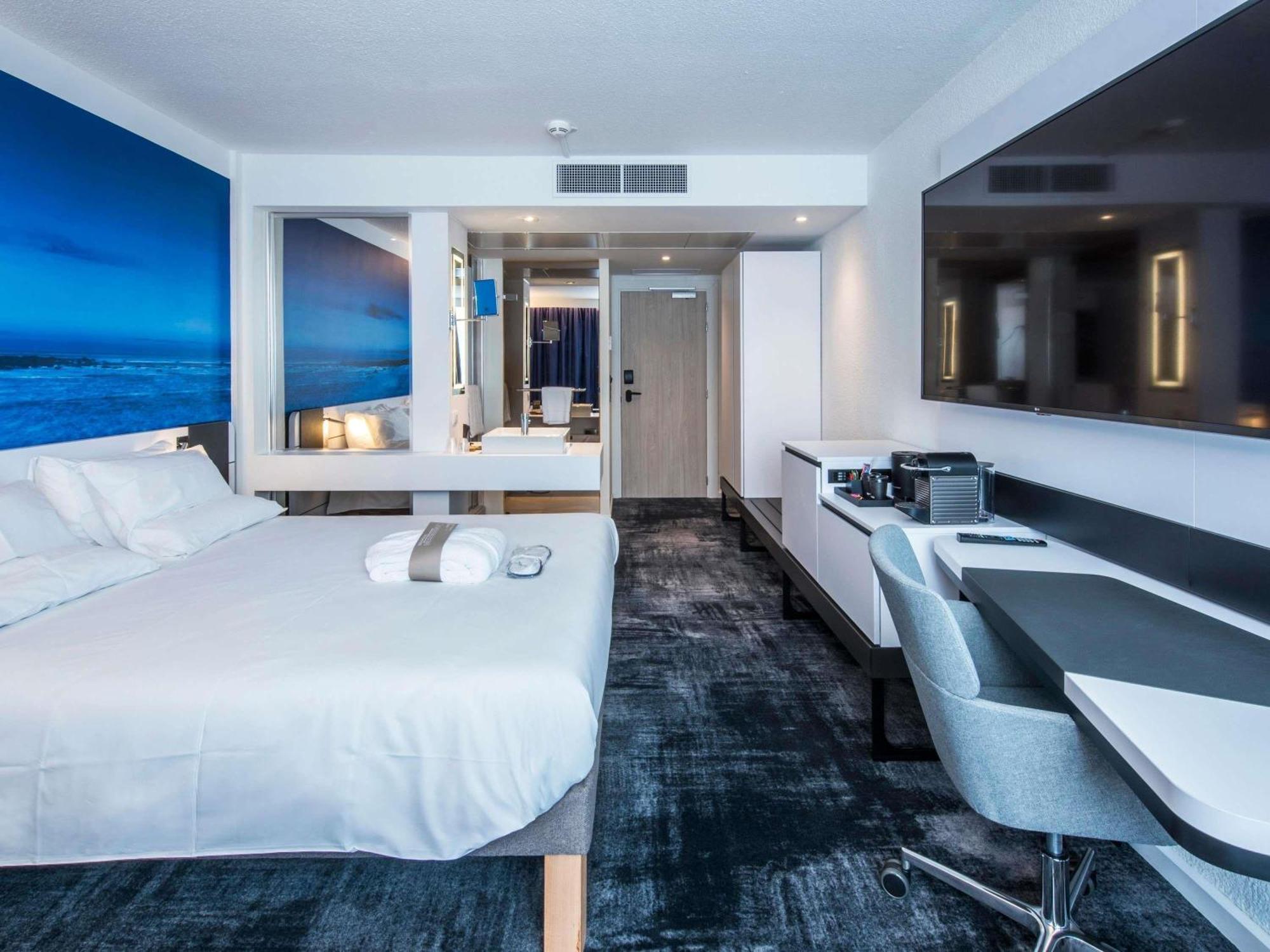 Executive Queen Room