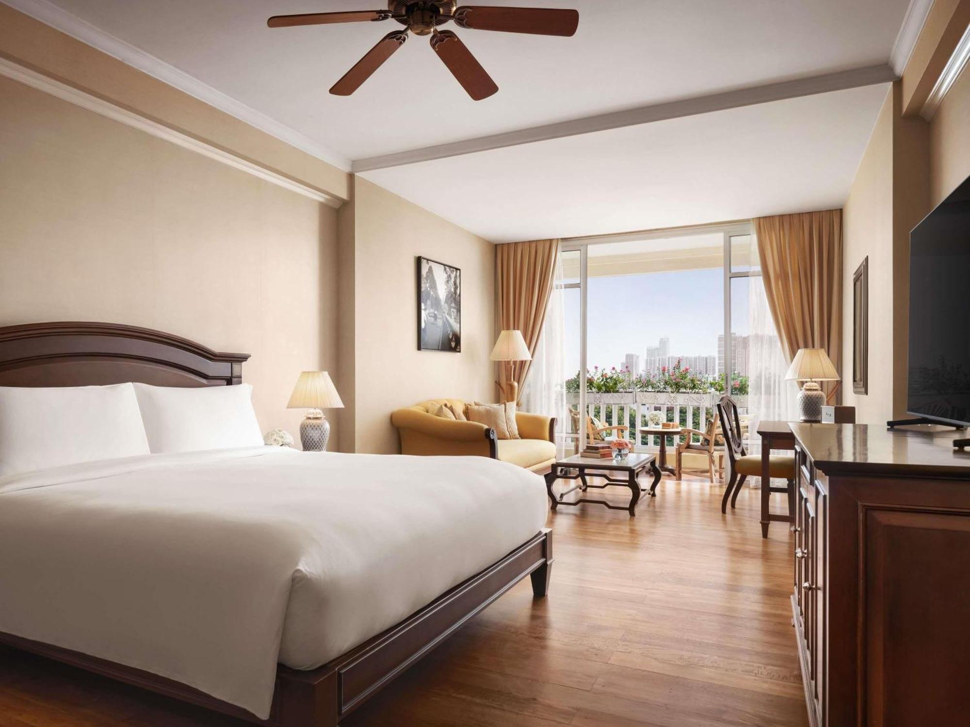 Luxury Club King Room with Executive Lounge Access,1717045154:JPEG