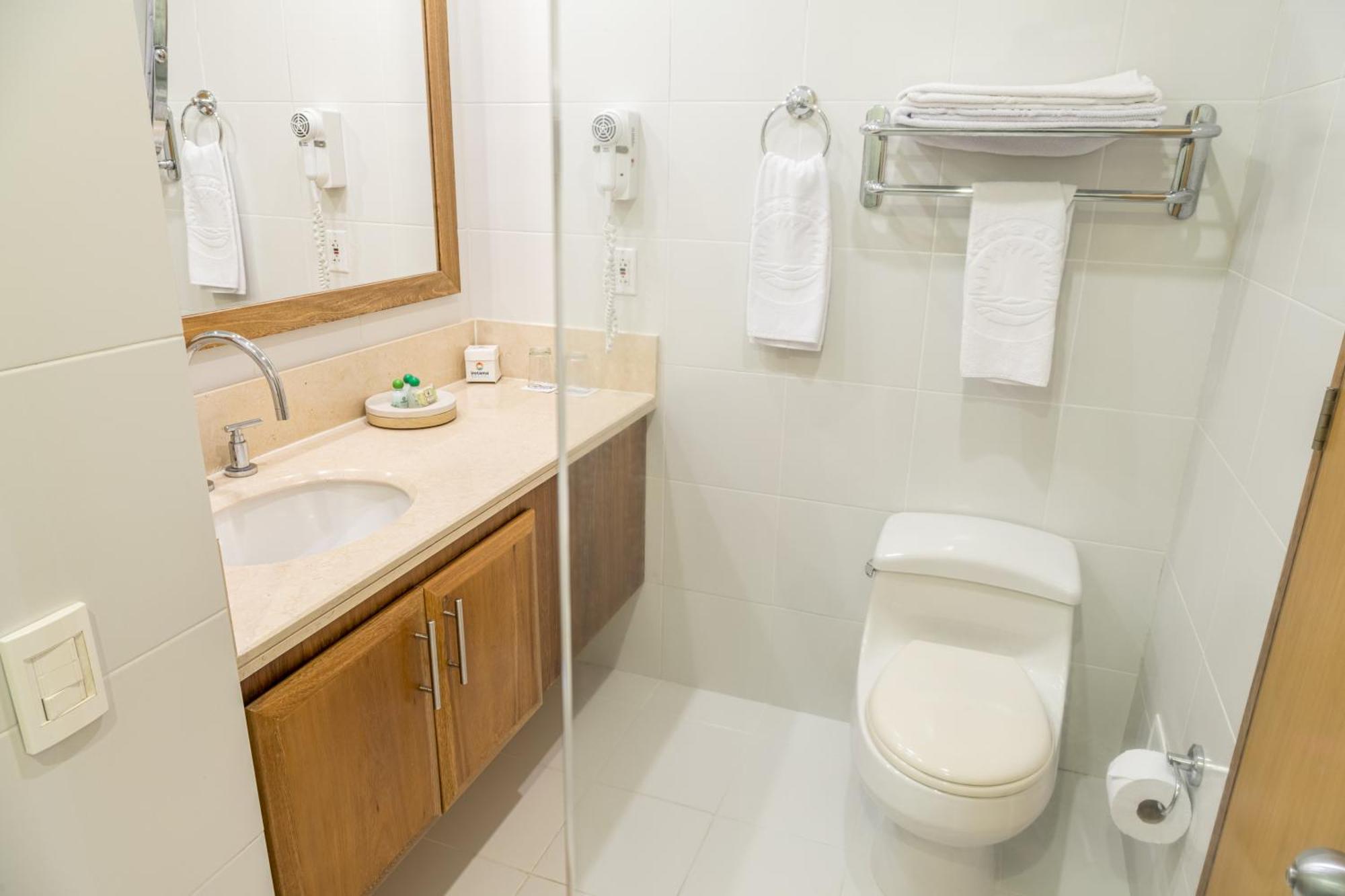 Three-Bedroom Suite,1722944866:JPEG