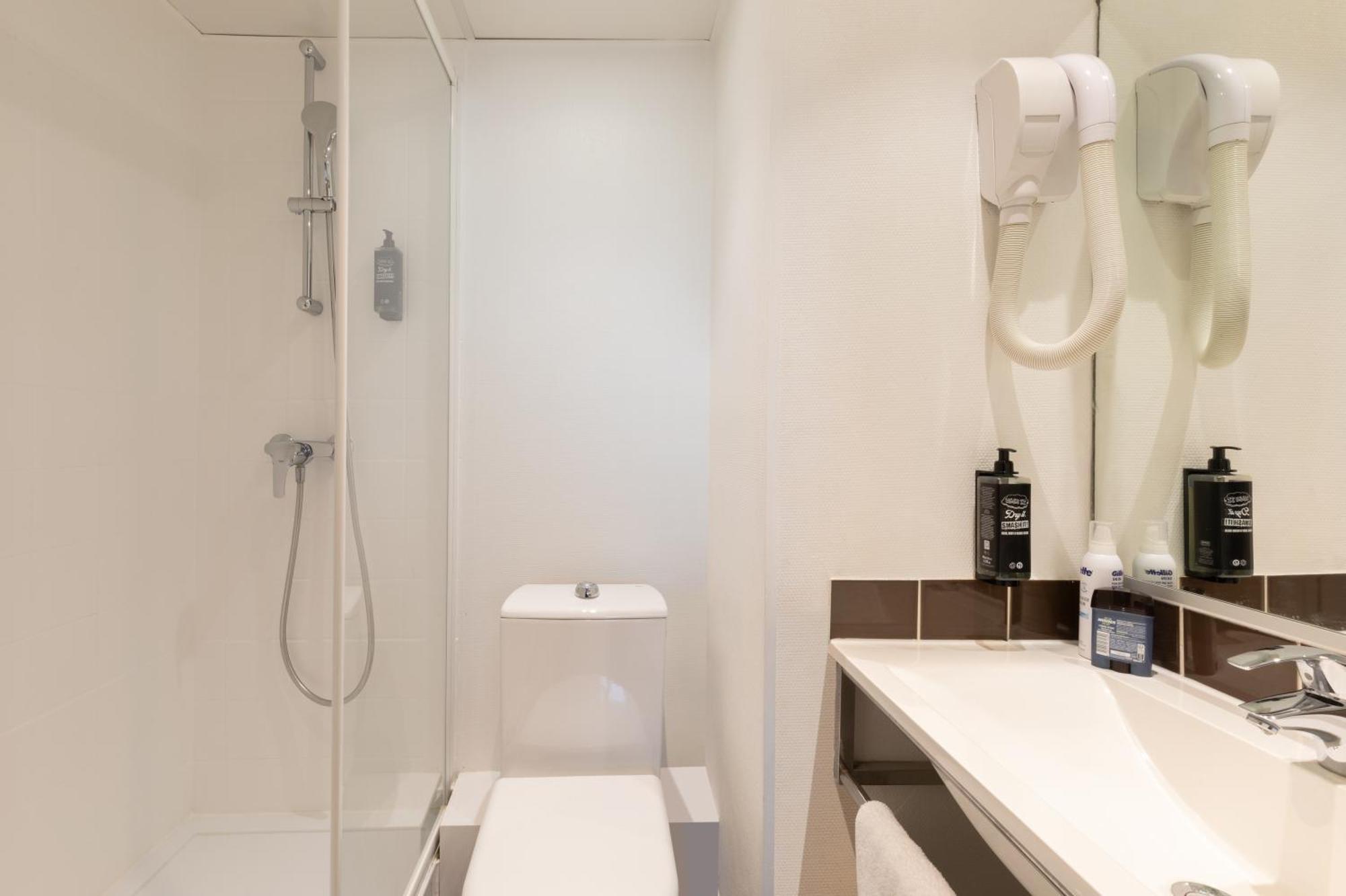 Standard Twin Room,1739435936:JPEG