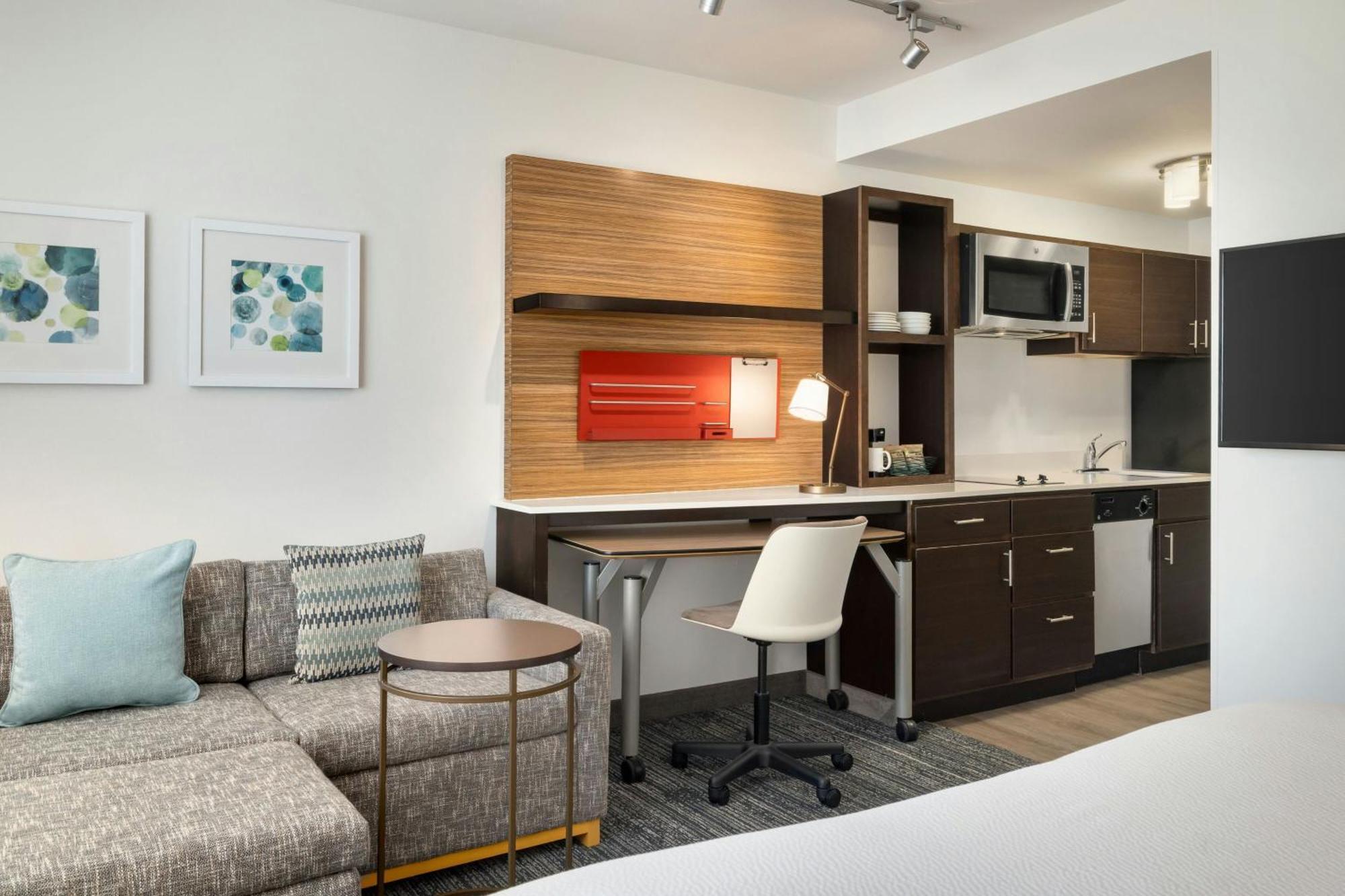 King Studio with Sofa Bed