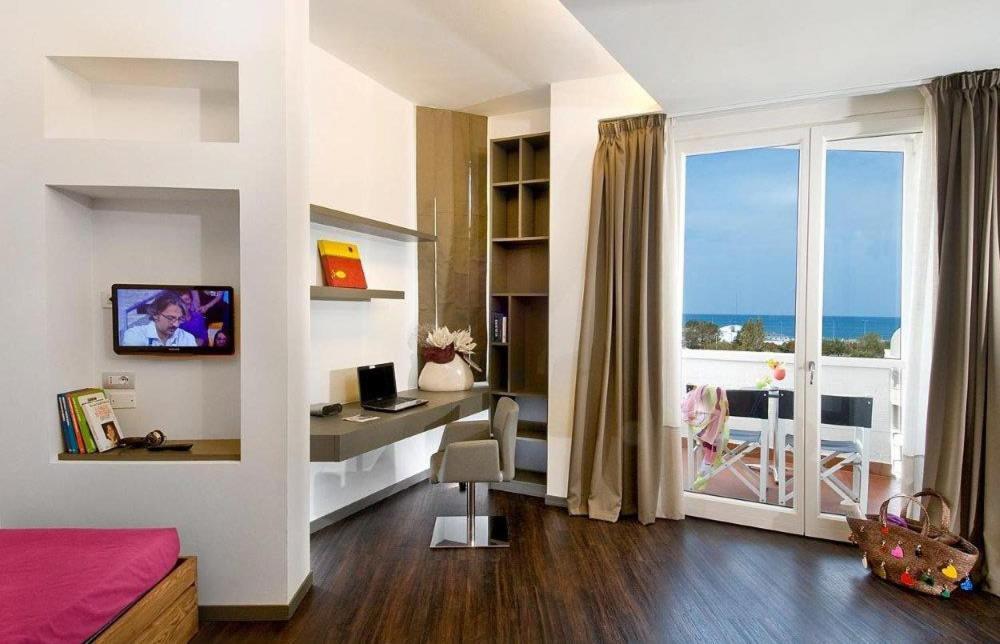 Classic Quadruple Room