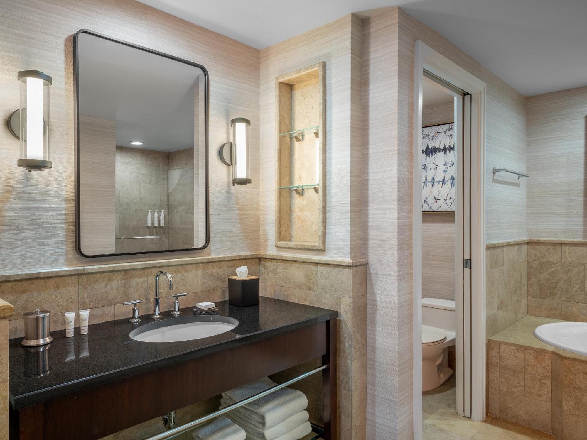 One-Bedroom Condo with Ocean Facing,1746840527:JPEG