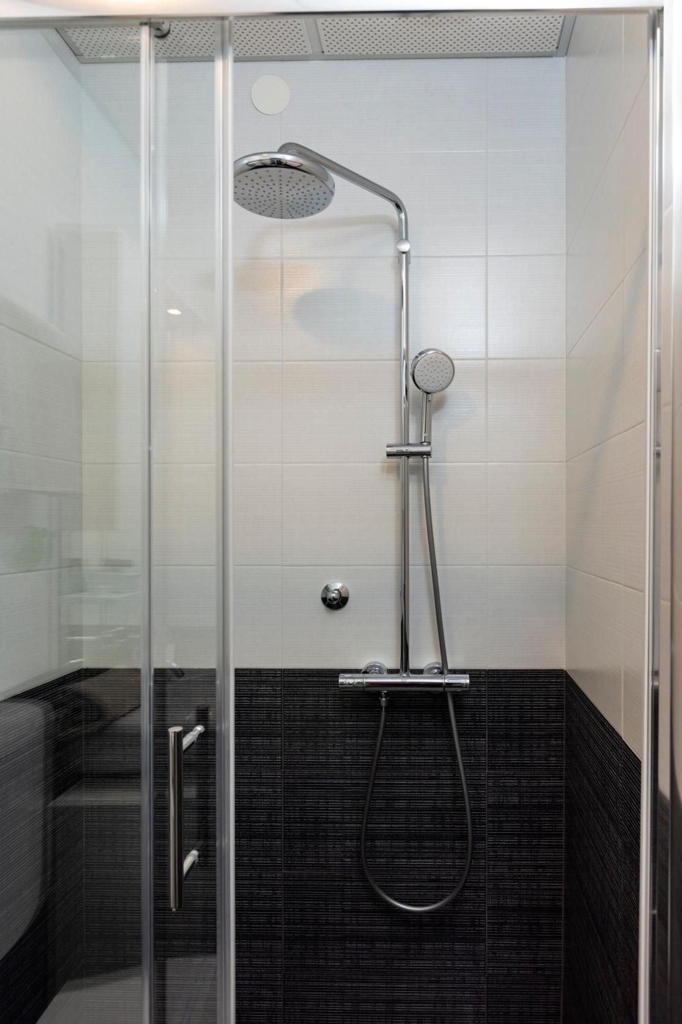 Deluxe Double Room with Balcony and Sea View,1742899949:JPEG