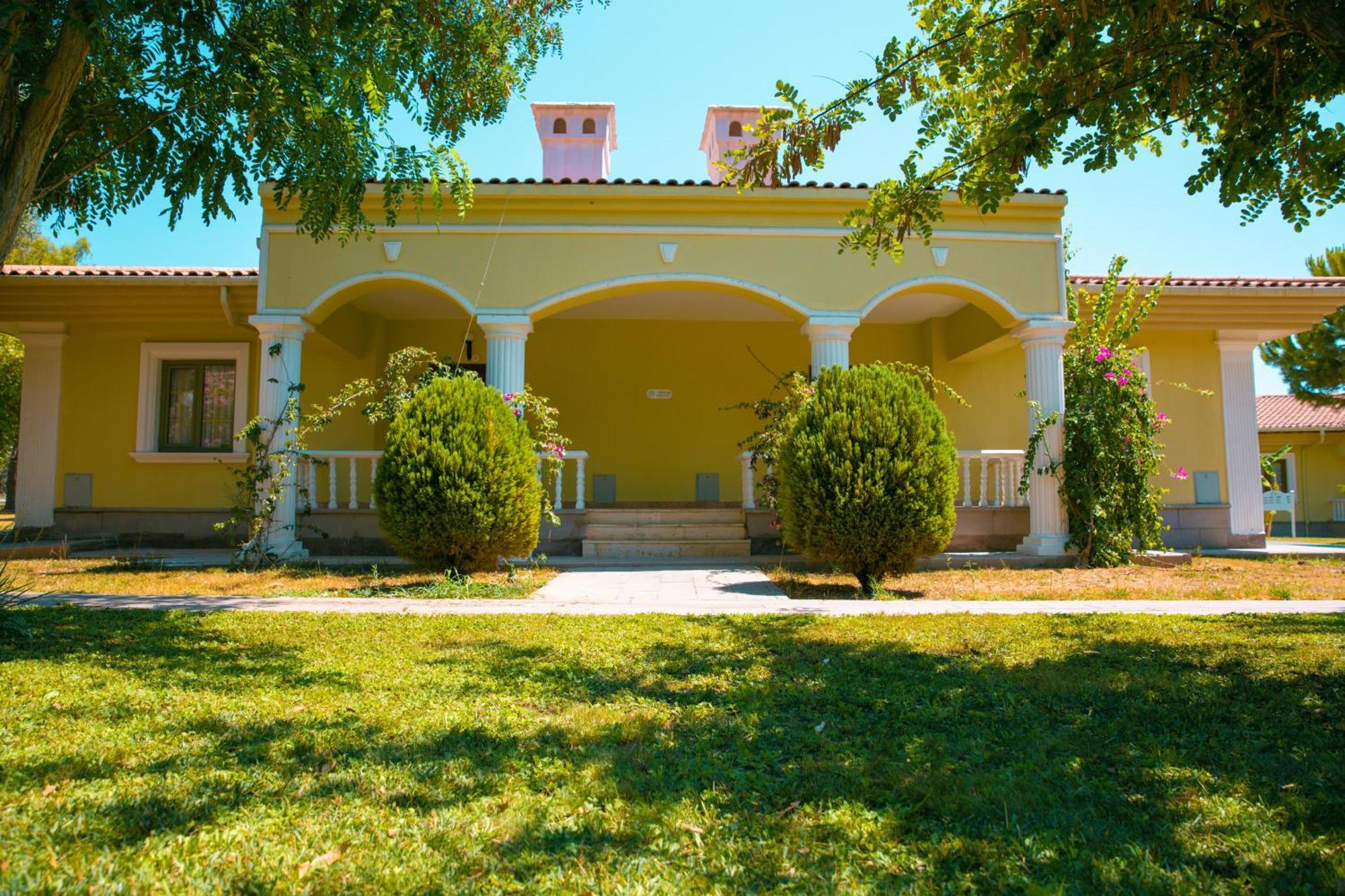 One-Bedroom Villa