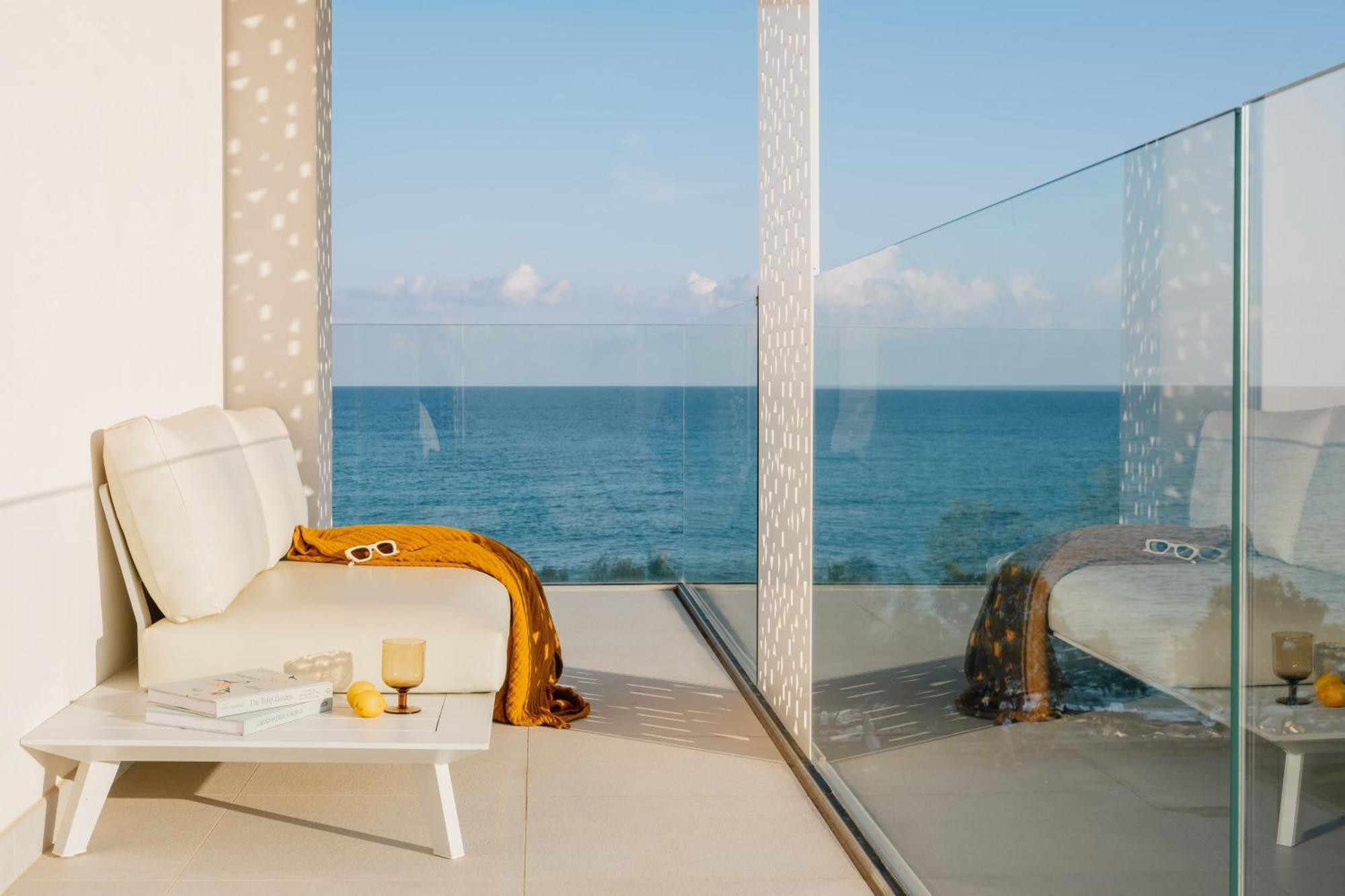 Junior Suite Frontal Sea View