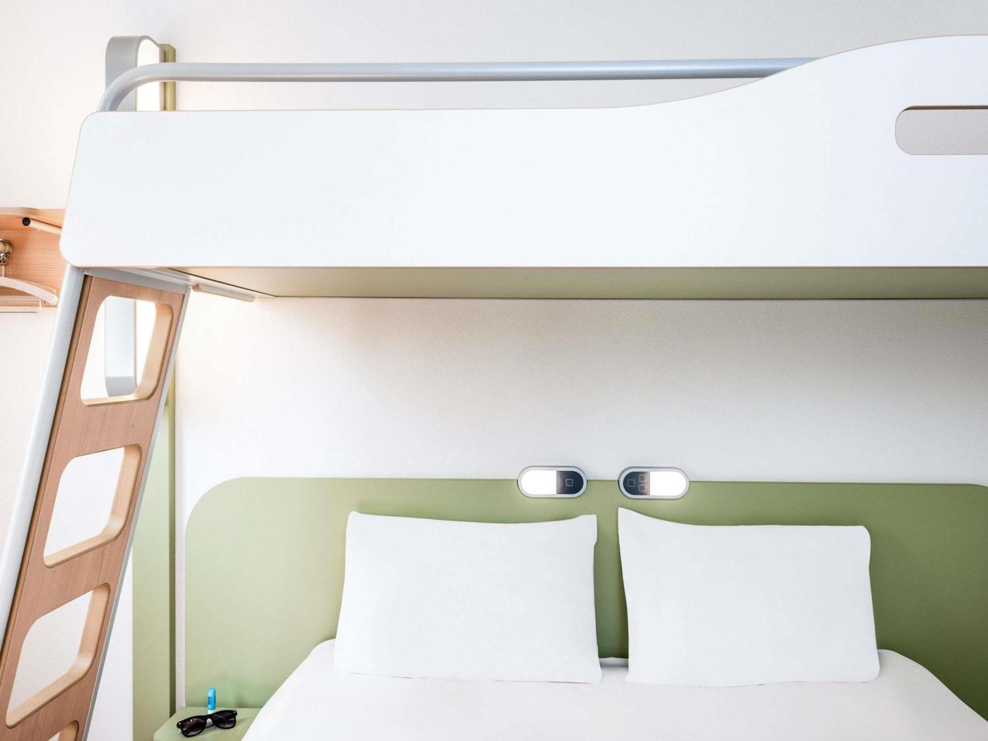 Classic Room One Double Bed One Single Bed