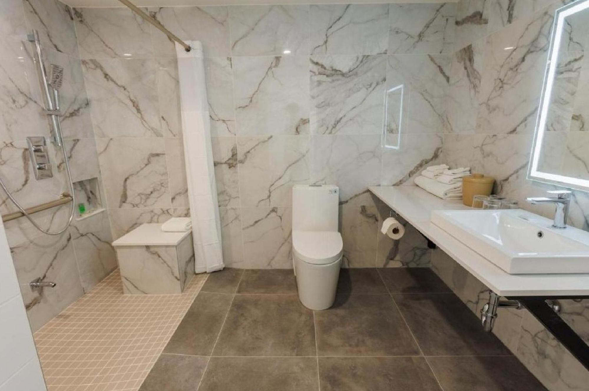 Classic King Room Mobility Accessible