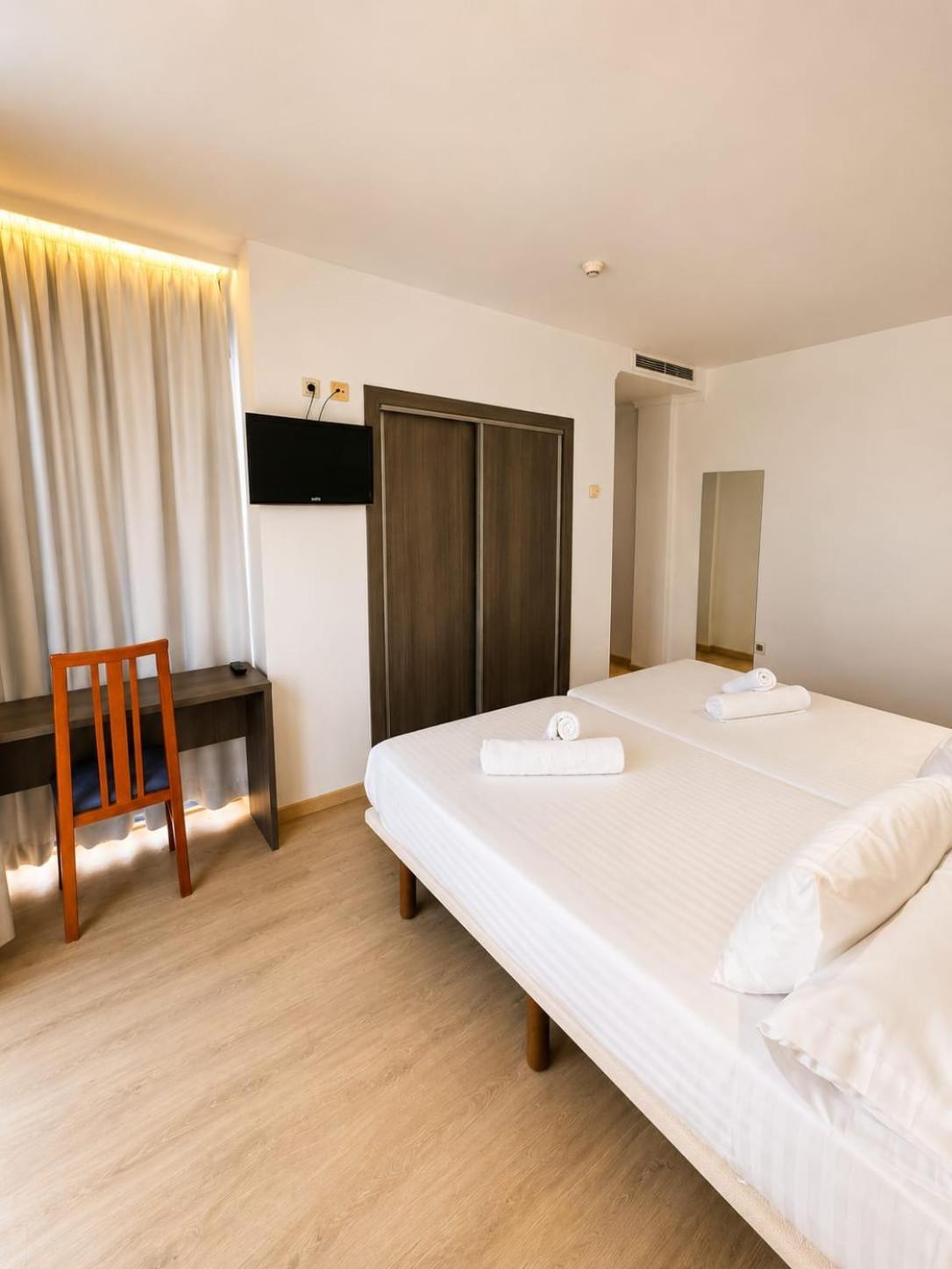 Small Twin Room