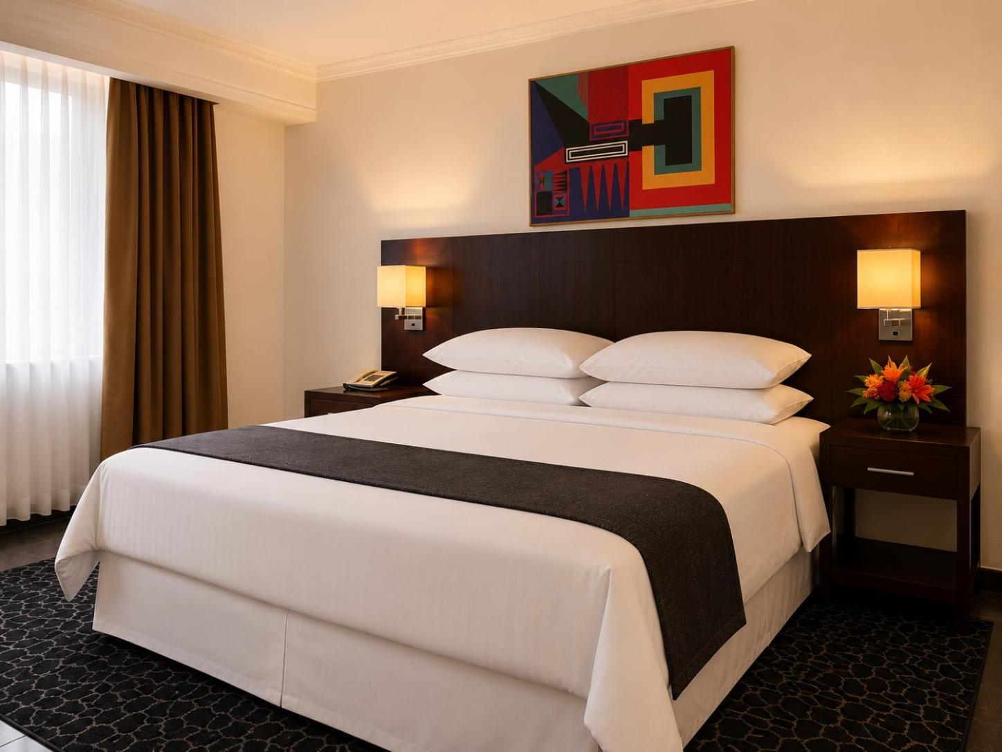 Superior King Room no view