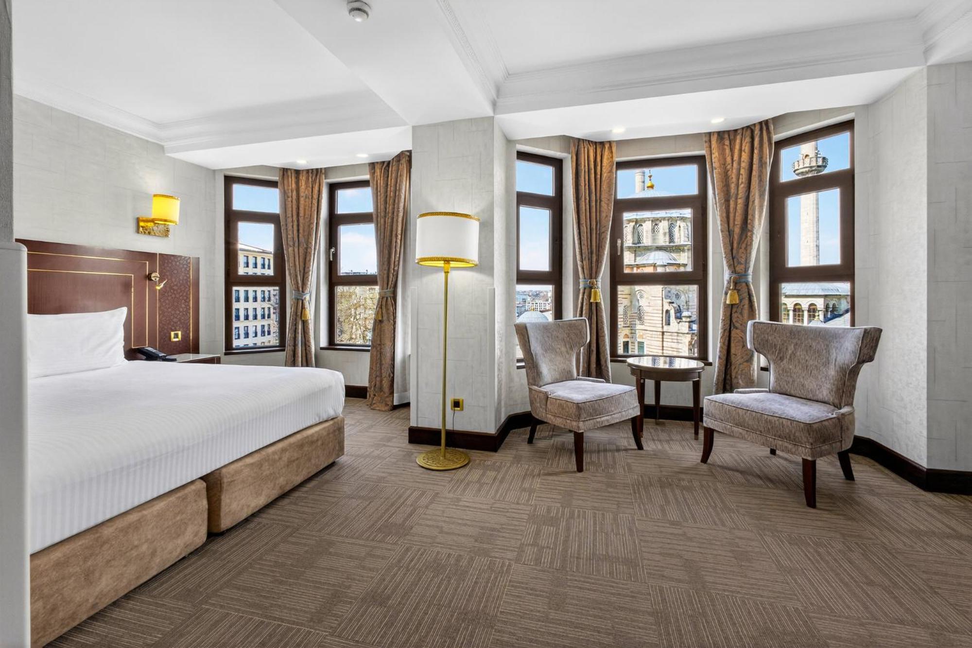 Premium King Room Lounge Access Non-Smoking
