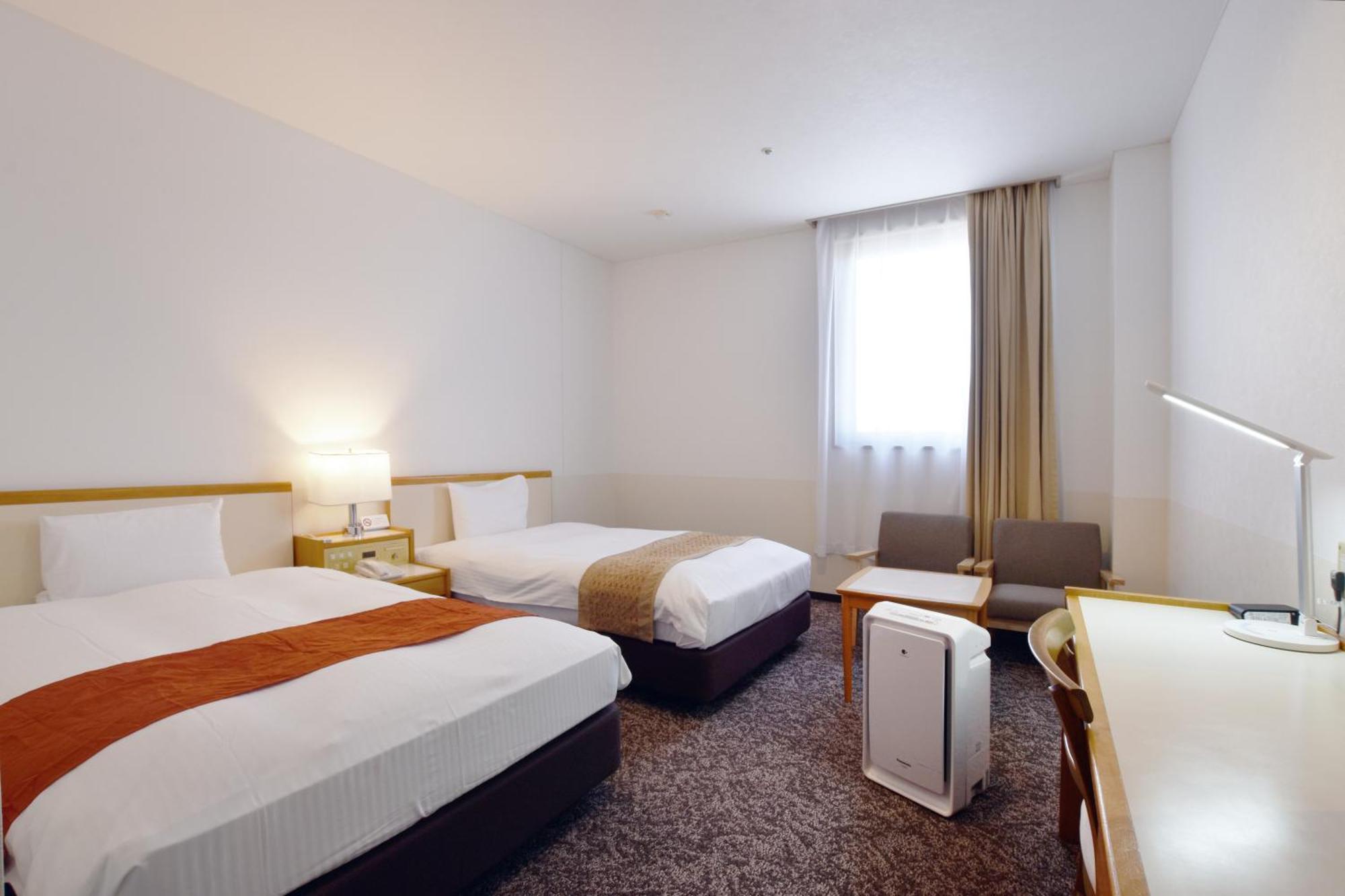 Twin Room - Non-Smoking
