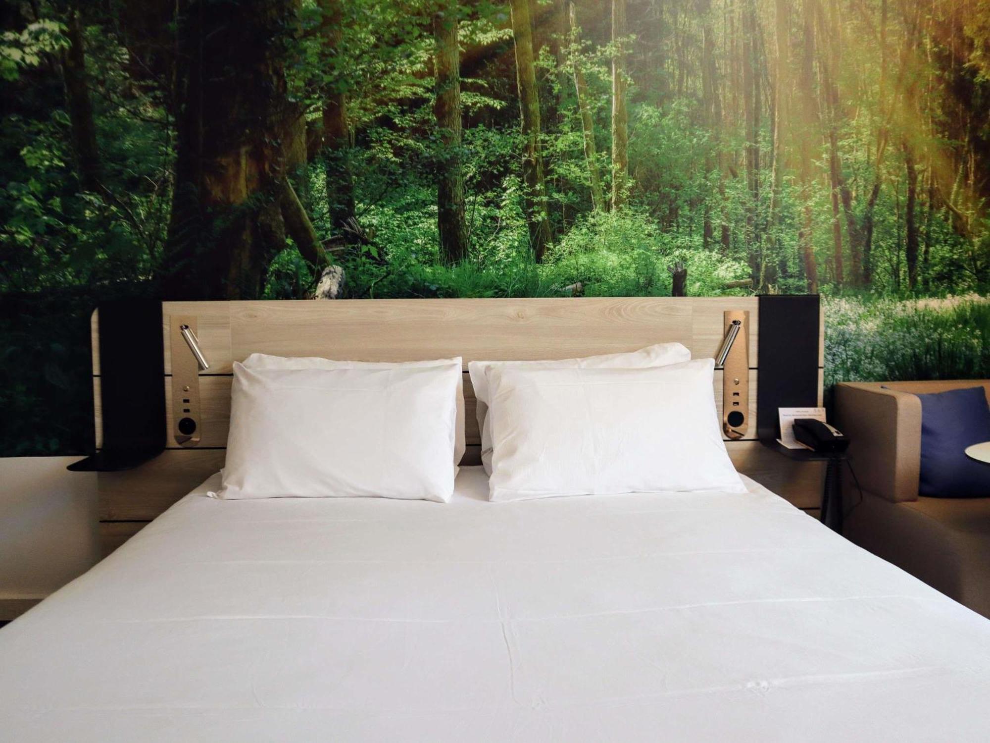 Superior Queen Room Disability Access