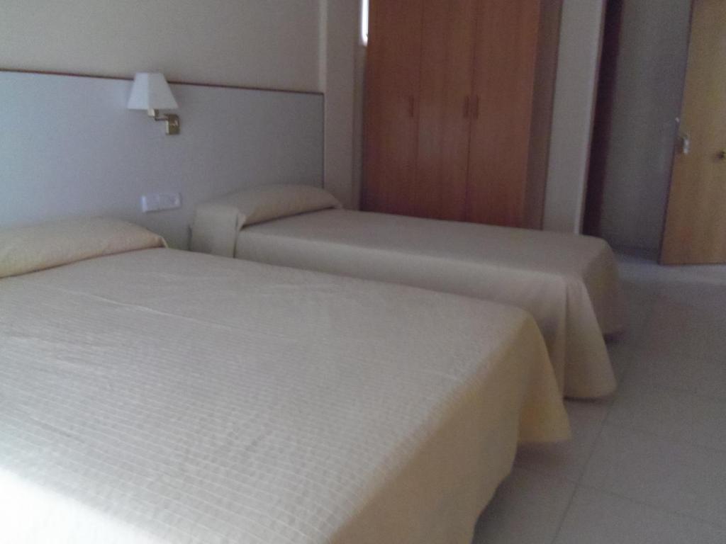 Habitación Triple con balcón