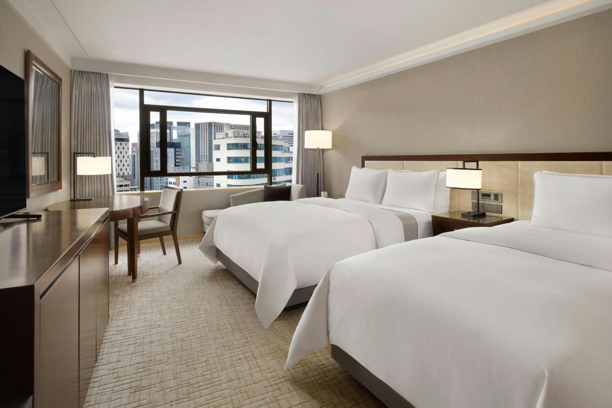 Deluxe 2 Beds Room