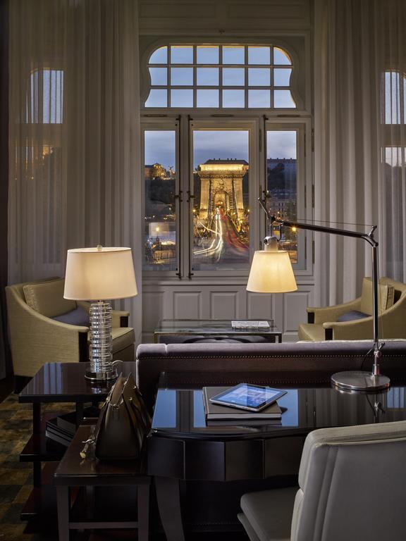 Park Suite met 2 Queensize Bedden en Uitzicht op de Rivier