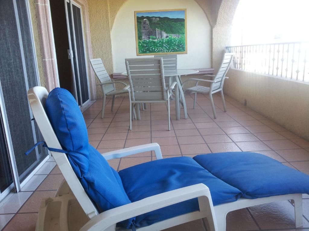 Two-Bedroom Apartment with Ocean View- 3rd or 4th floor,1756522442:JPEG