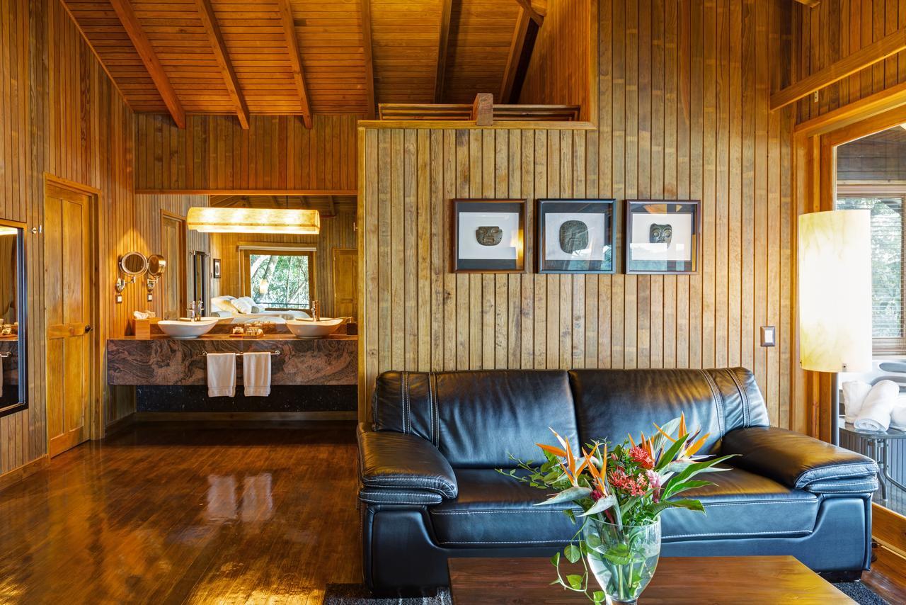 Waterfront Master Suite Queen,688479900:JPEG