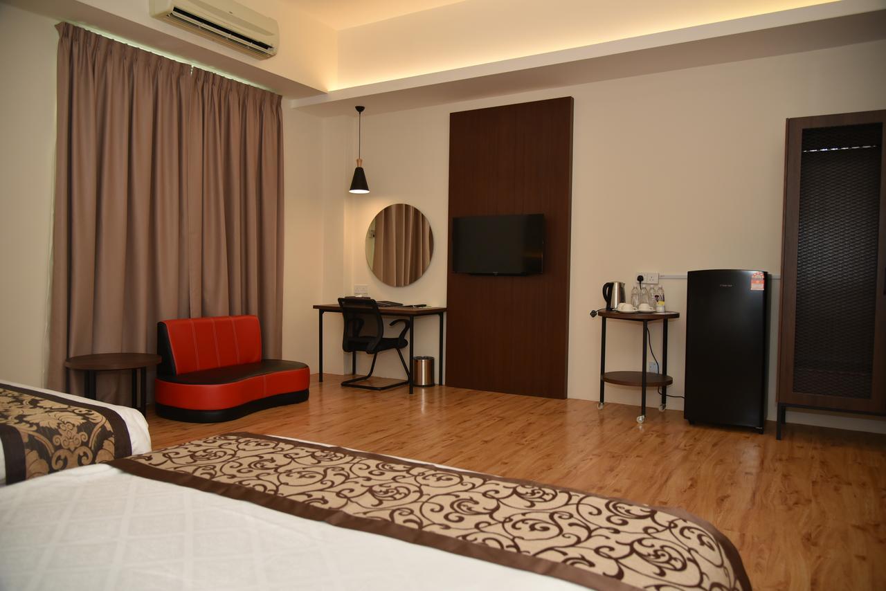 Deluxe Quadruple Room,544411434:JPEG