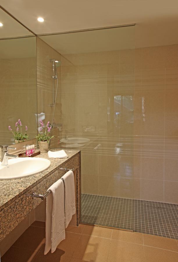 Chambre Double Accès Piscine
