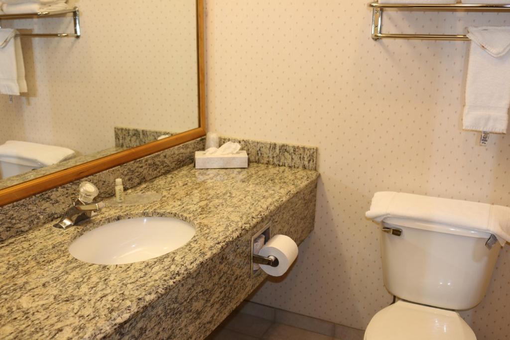 Deluxe Queen Room,682980978:JPEG