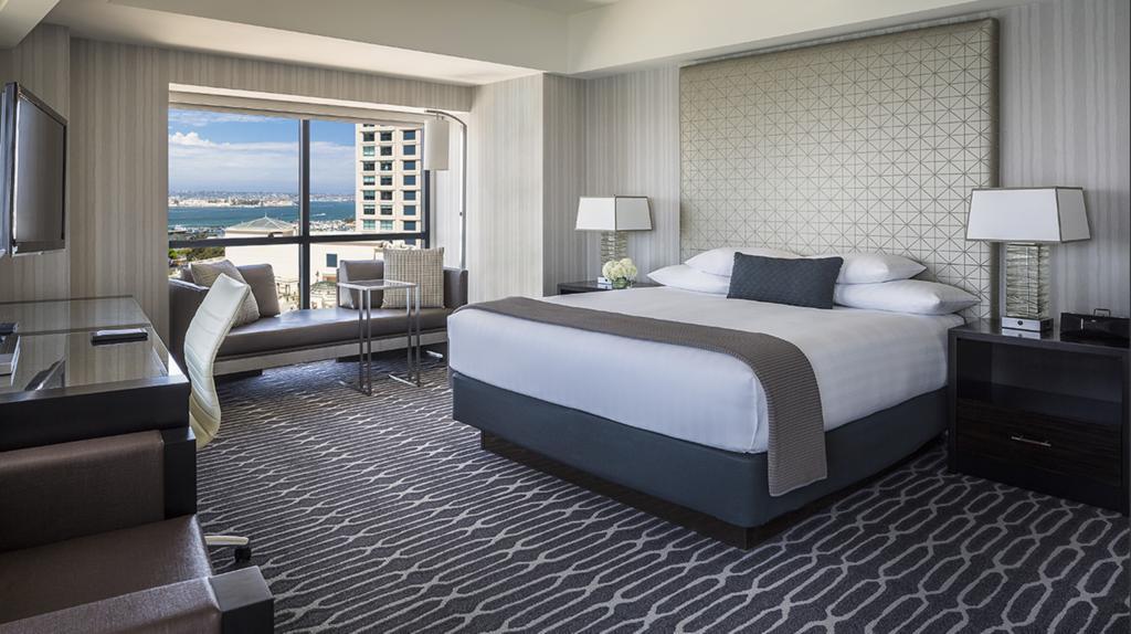 Signature King Suite,154514549:JPEG