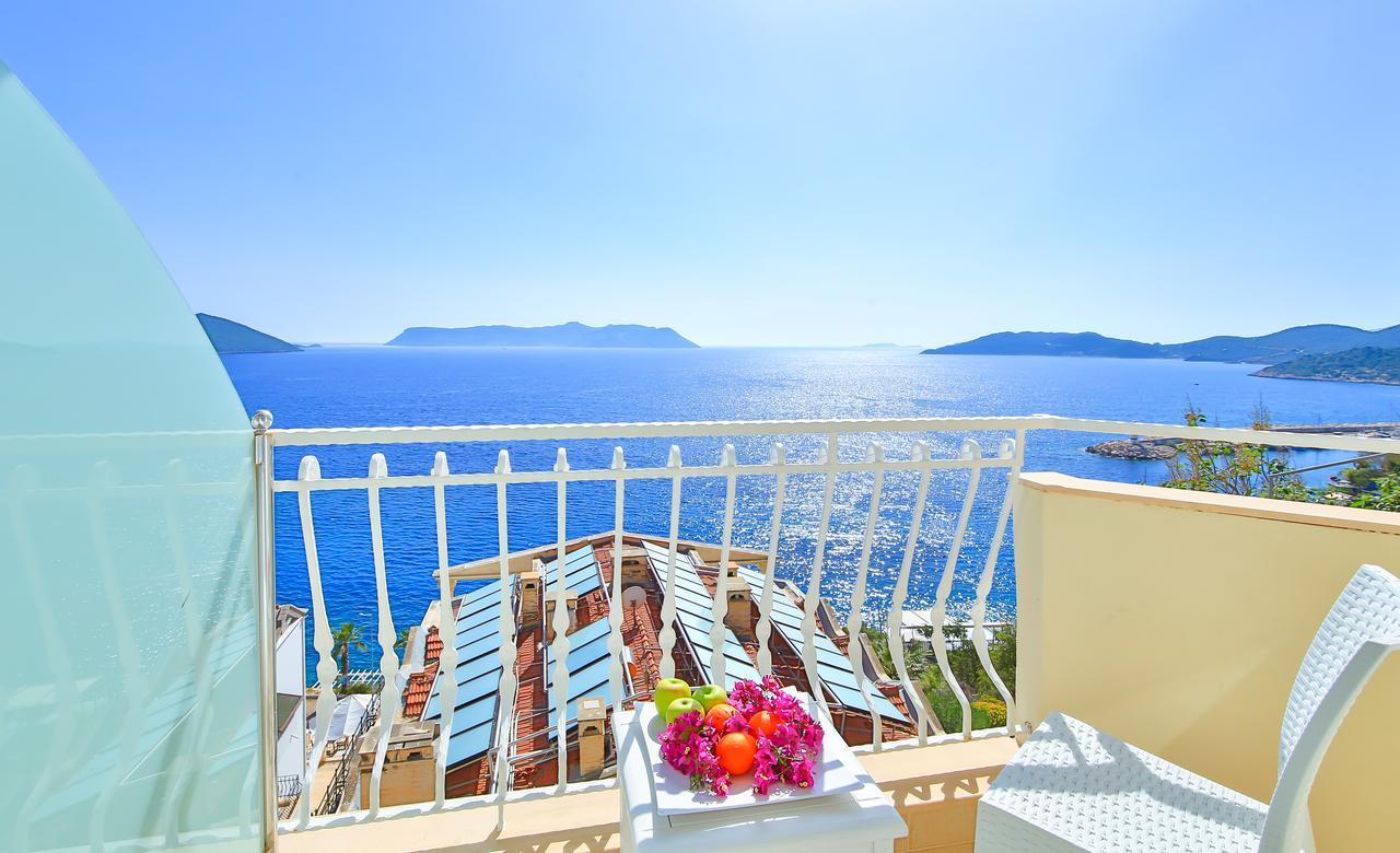 Double or Twin Room with Sea View