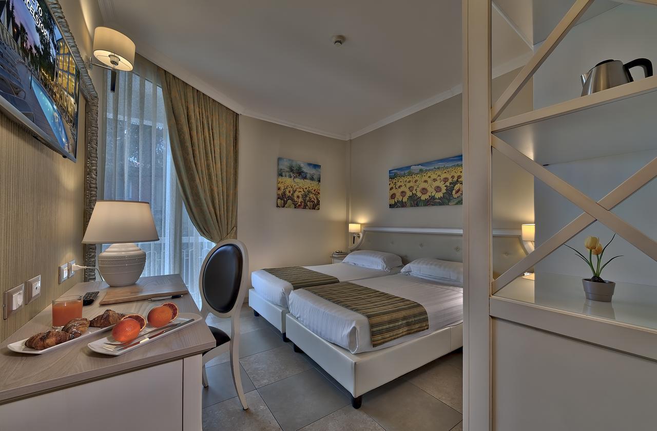 Double or Twin Room with Balcony and Partial Lake View