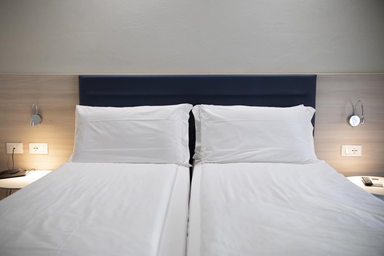 Twin Room with Balcony,645580206:JPEG