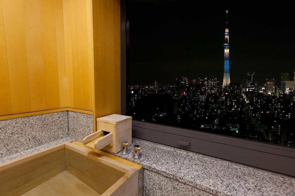 Quarto com Cama King-size e Vista da Torre Skytree - Não Fumantes