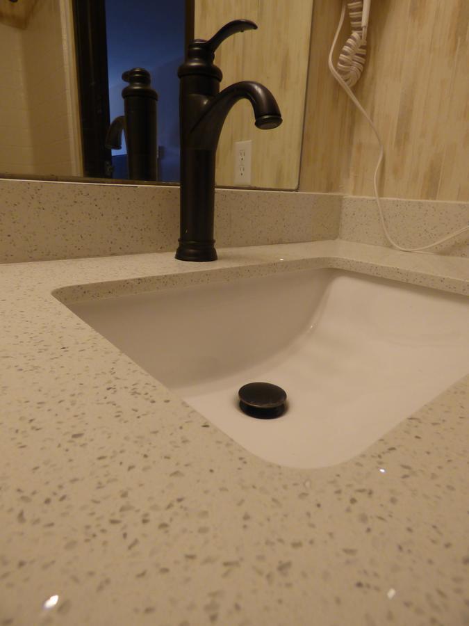 Deluxe King Room,659920866:JPEG