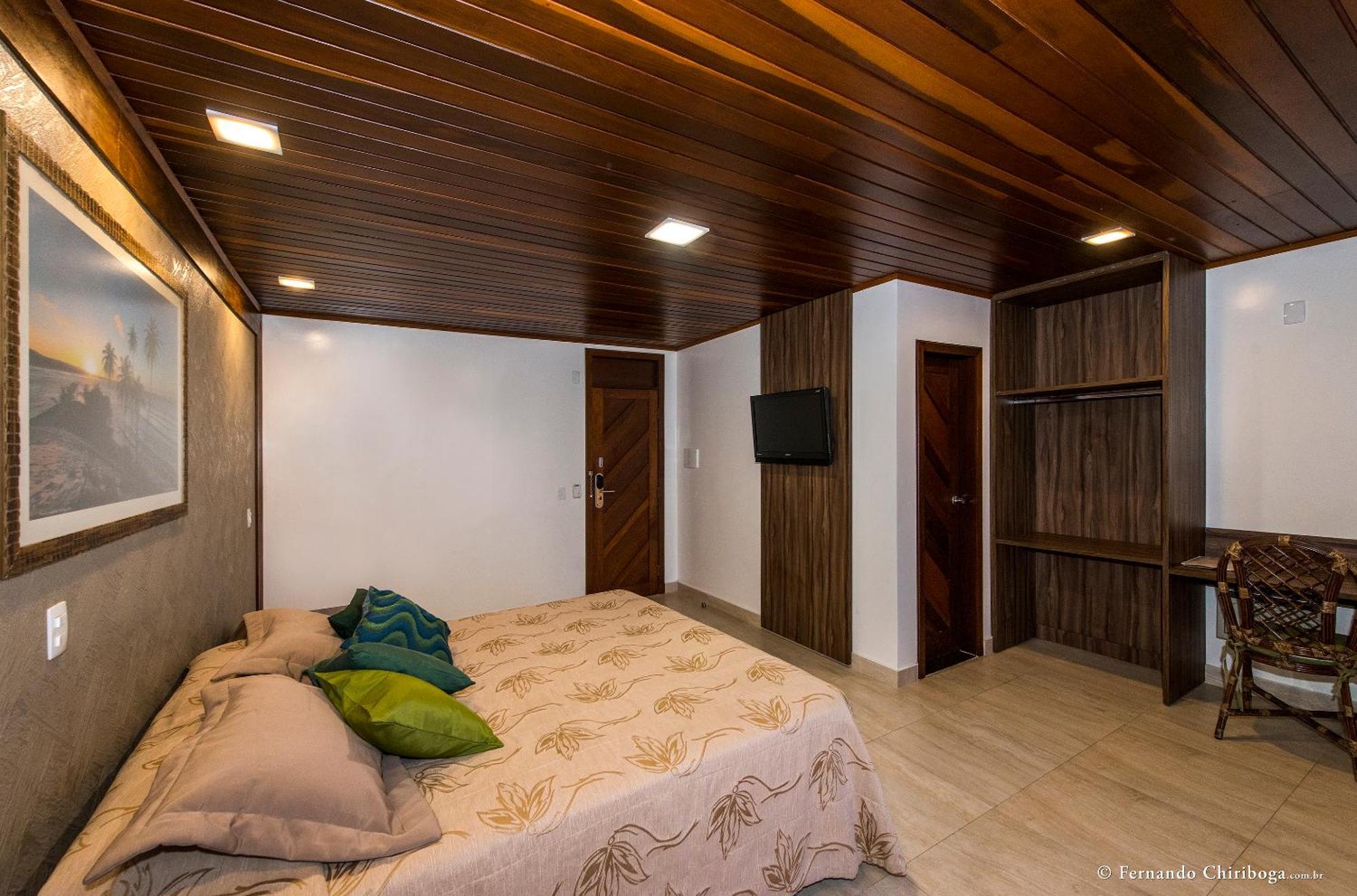 Quarto Duplo Deluxe com Vista Parcial do Mar