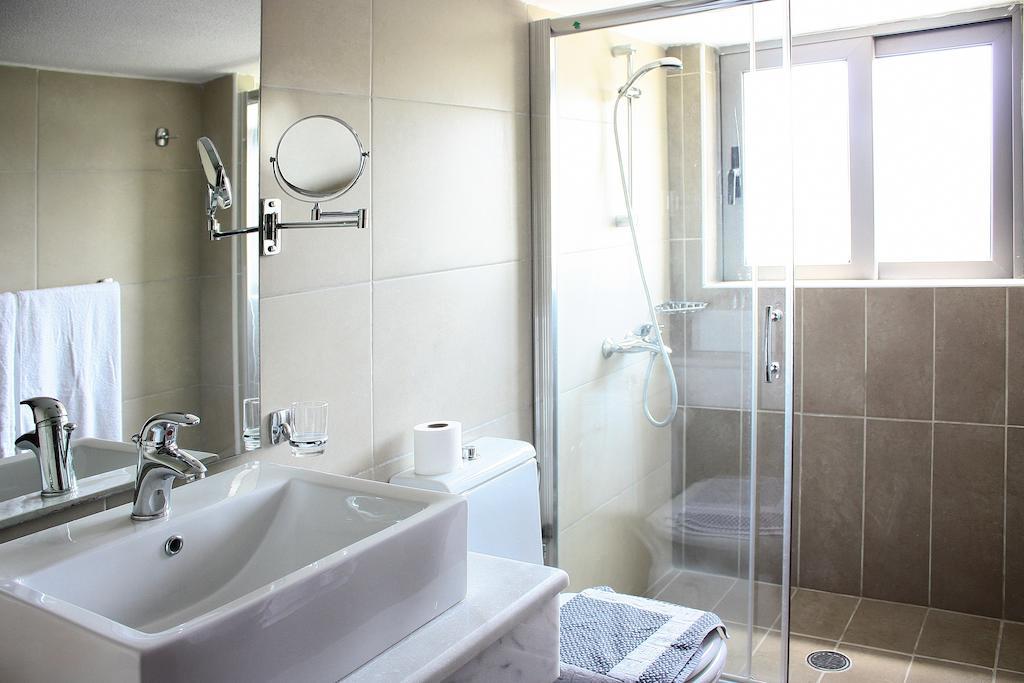 Two-Bedroom Apartment Ground Floor (2-4 Adults)