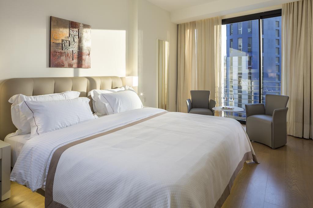 Deluxe Room With Window,68580341:JPEG