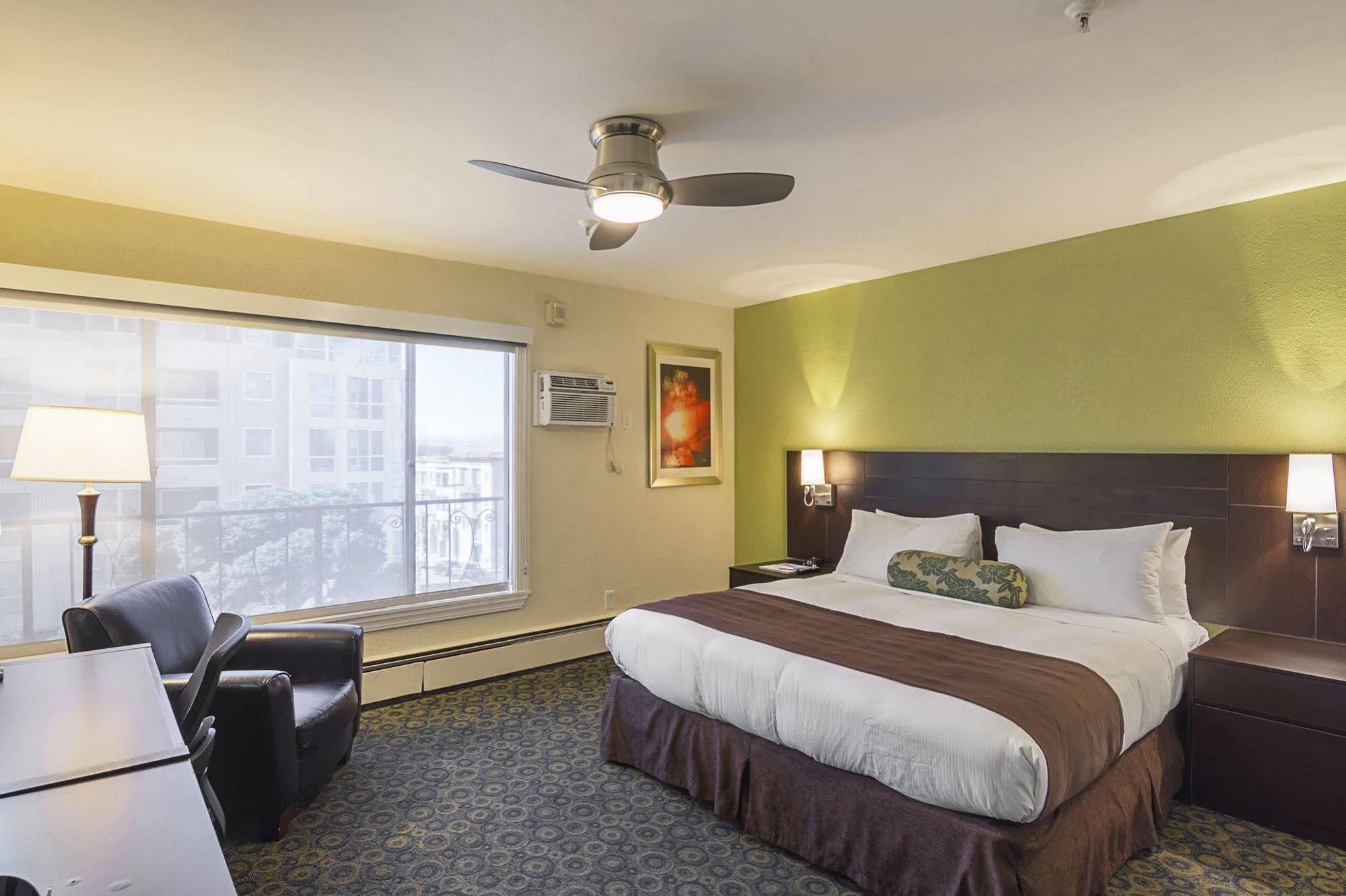 Premium King Room,707125000:JPEG