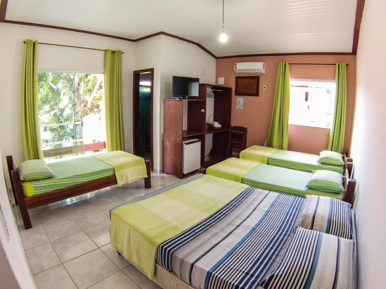 Family Room,1540121665:JPEG