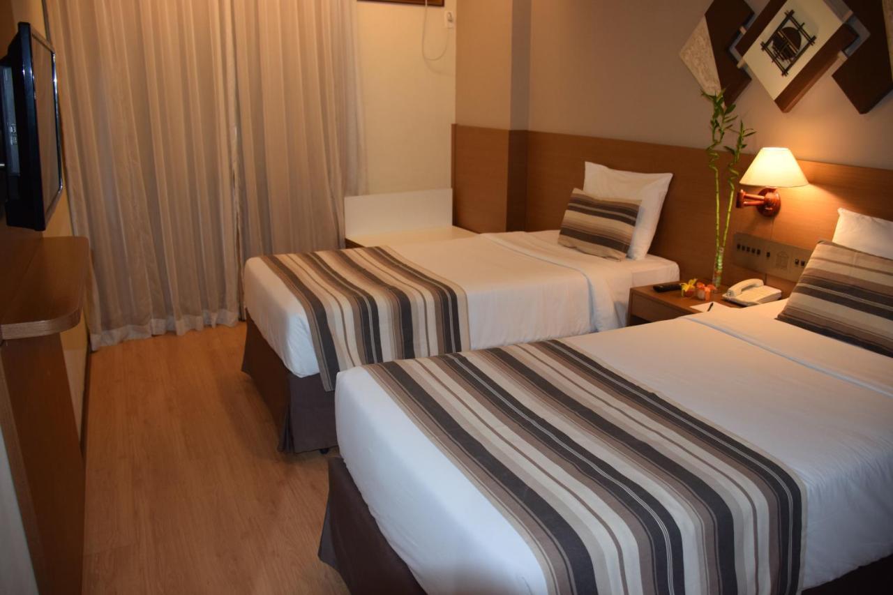 Quarto Twin Standard