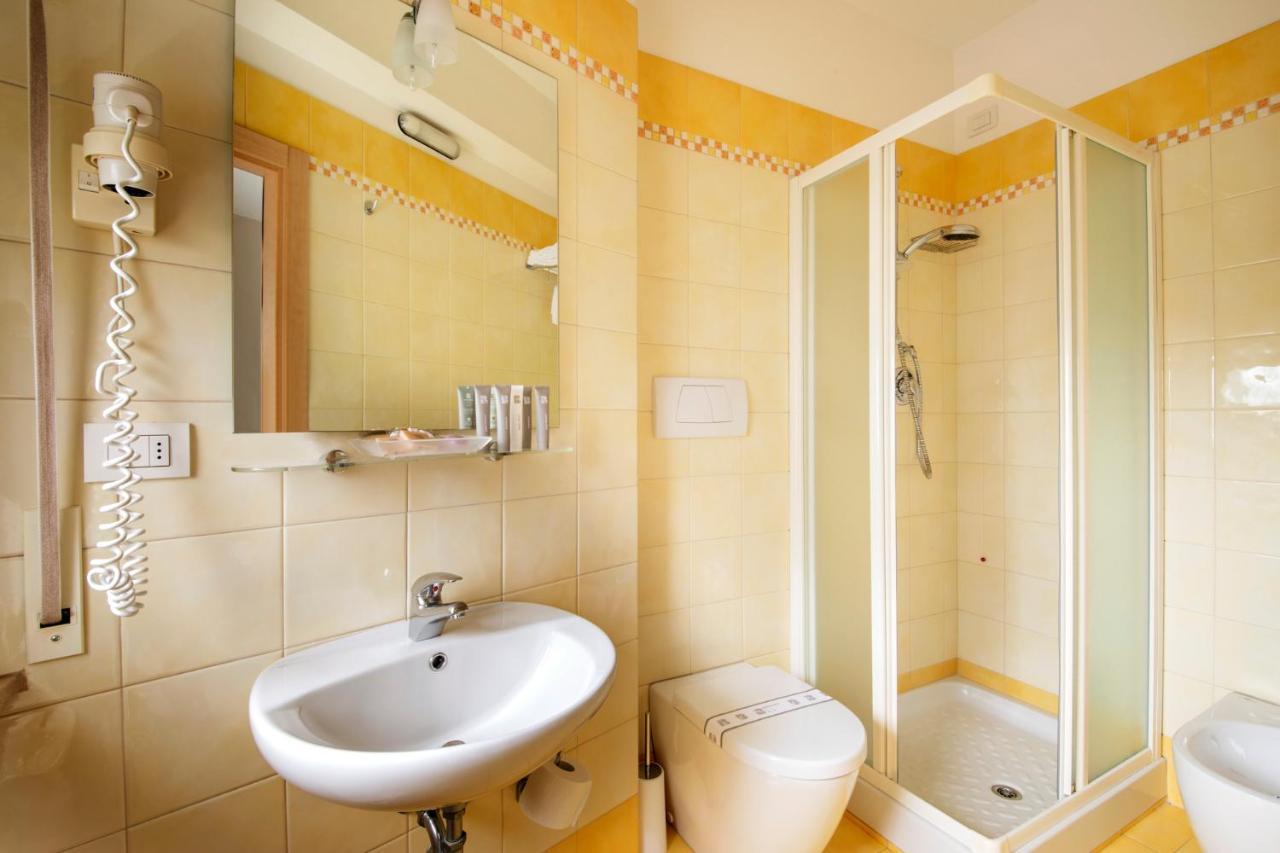 Triple Room with Sea View