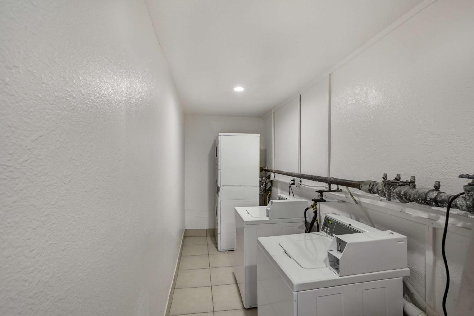 Queen Room Disability Access Roll Shower