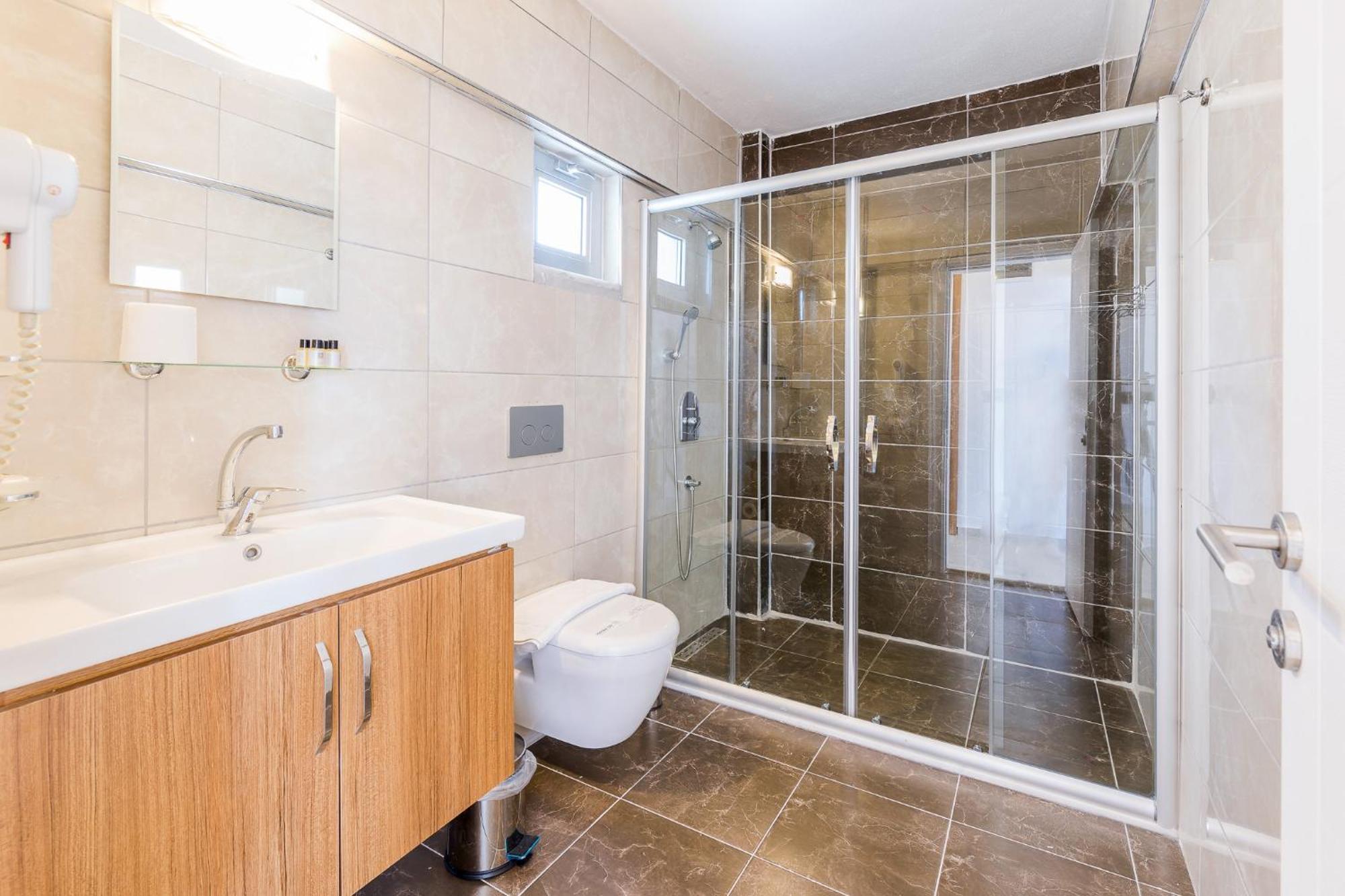 Junior Suite with Land View