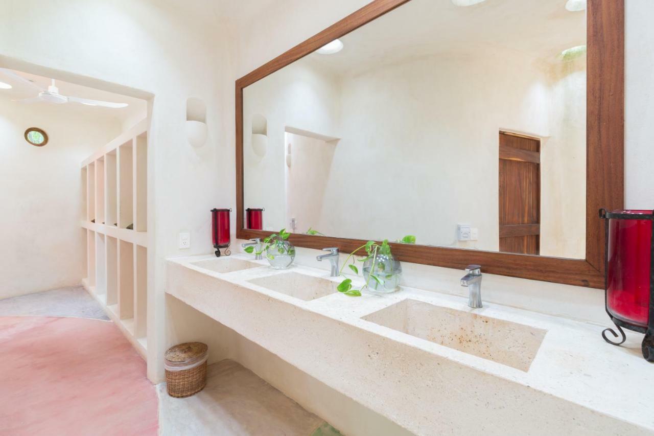 Single Bed in Female Dormitory Room,798903687:JPEG