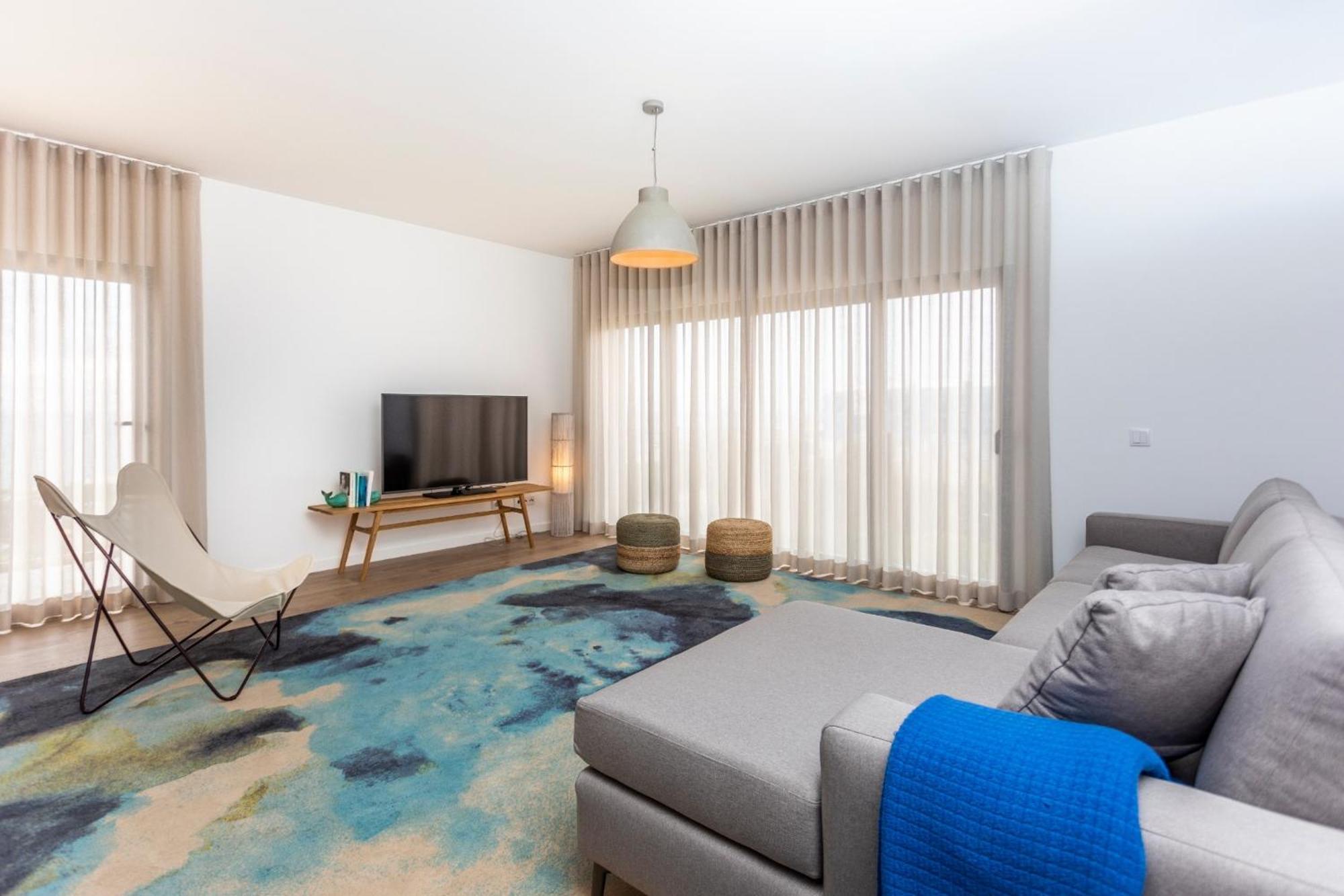 Three-Bedroom Apartment,1217424379:JPEG